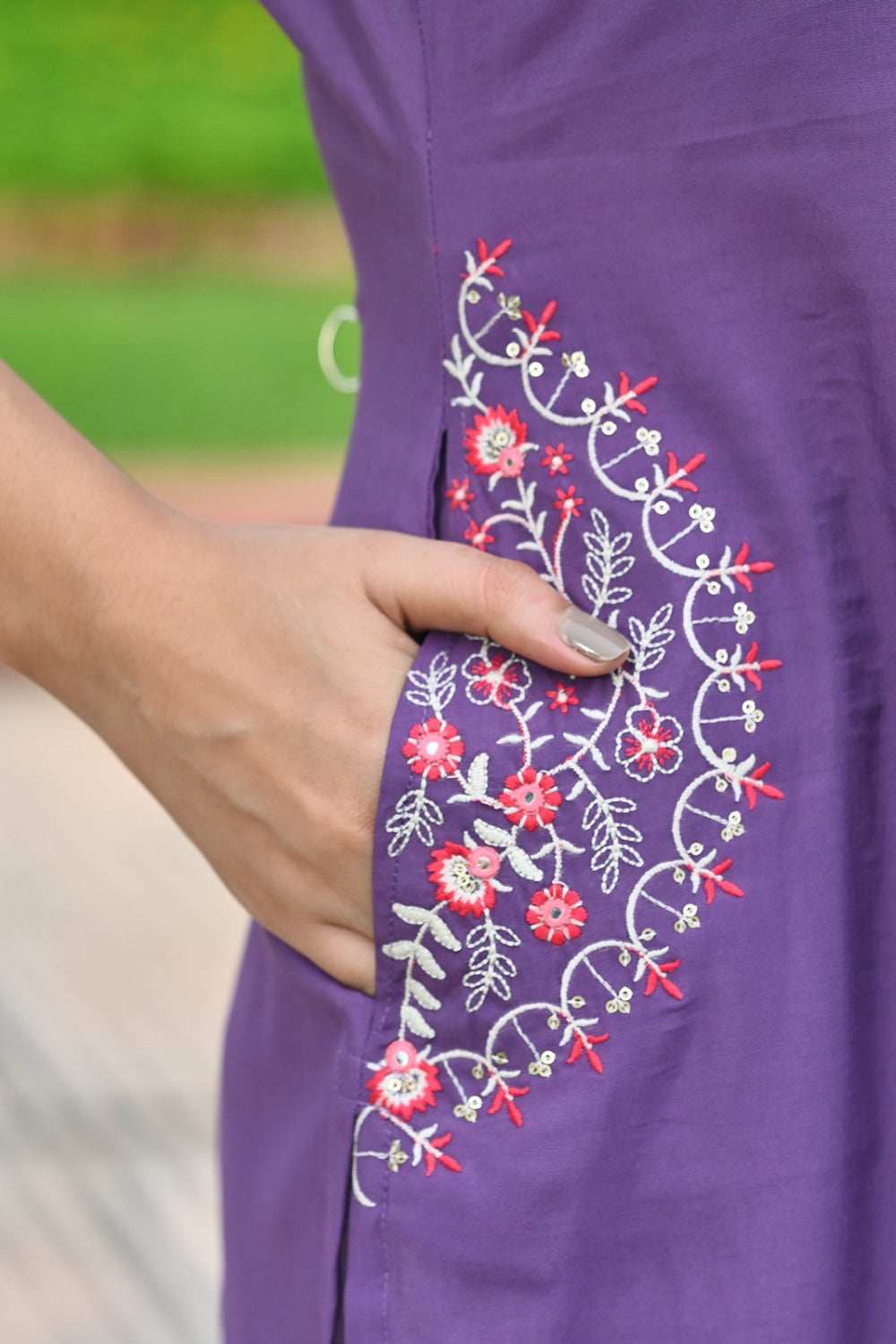 Women’s Cotton Blend Embroidered Kurthi with V Neck and 3/4th Sleeves - Purple - 105