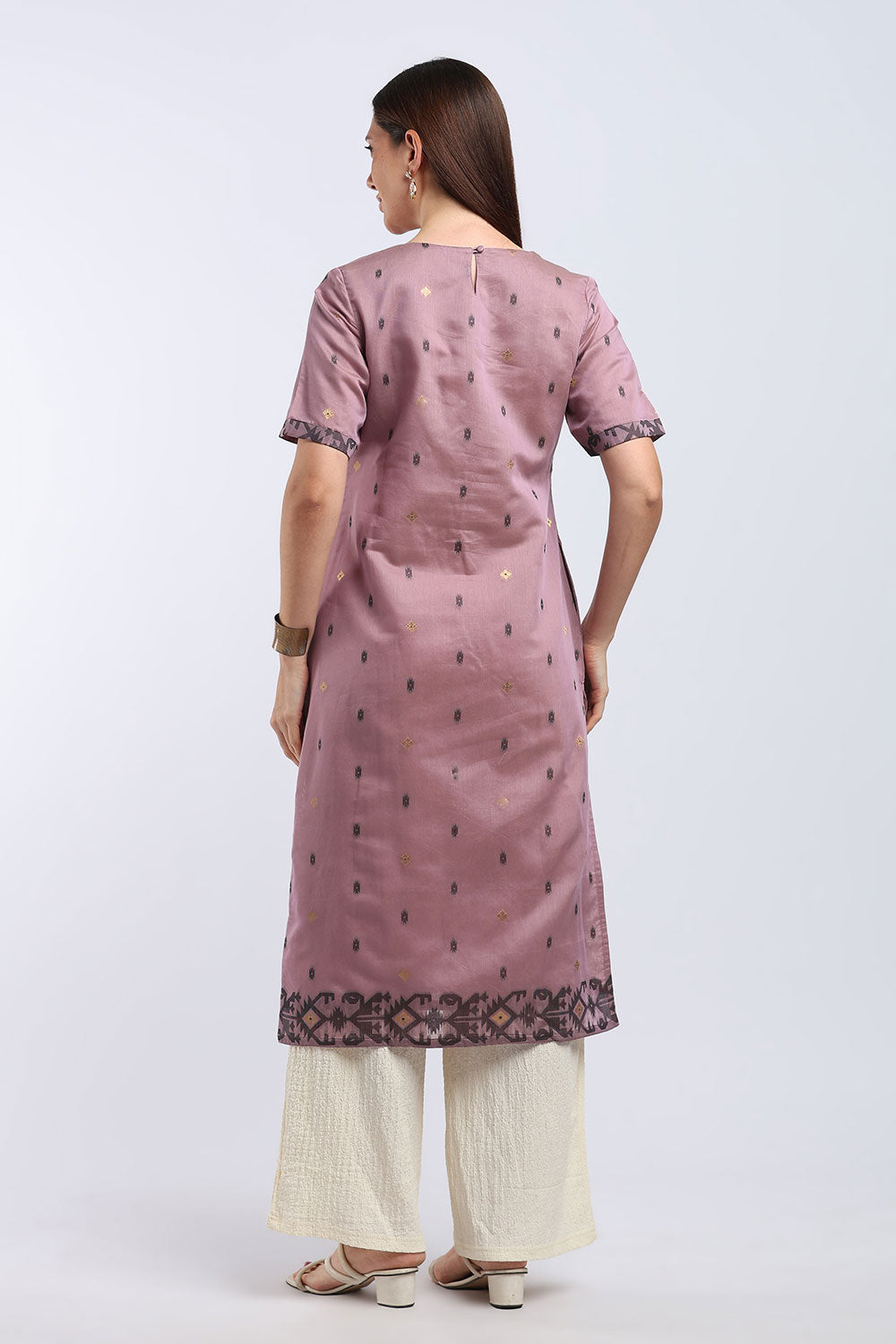 Mythri Women’s Cotton Embroidered Kurti | Sweetheart Neck Kurta with Golden Piping & Sequin Embroidery | Ethnic Kurti for Office Festive & Casual Wear - K142