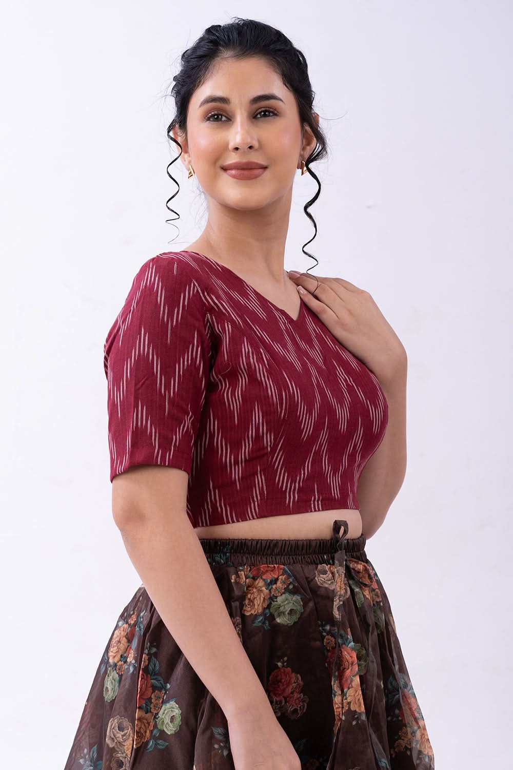 Naidu Hall V Neck Elbow Sleeve Women's Handloom Cotton Saree Ikat1 Back Open Blouse - Maroon