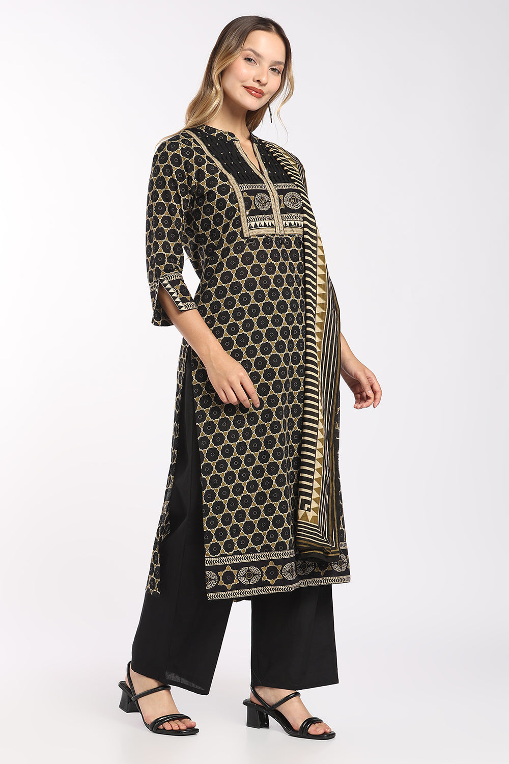Mythri Women's Cotton Printed Salwar Set | Mandarin Collar Notch Neck Chudidar Set with 3/4 Sleeves | Daily, Office & Casual Ethnic Wear - 1519