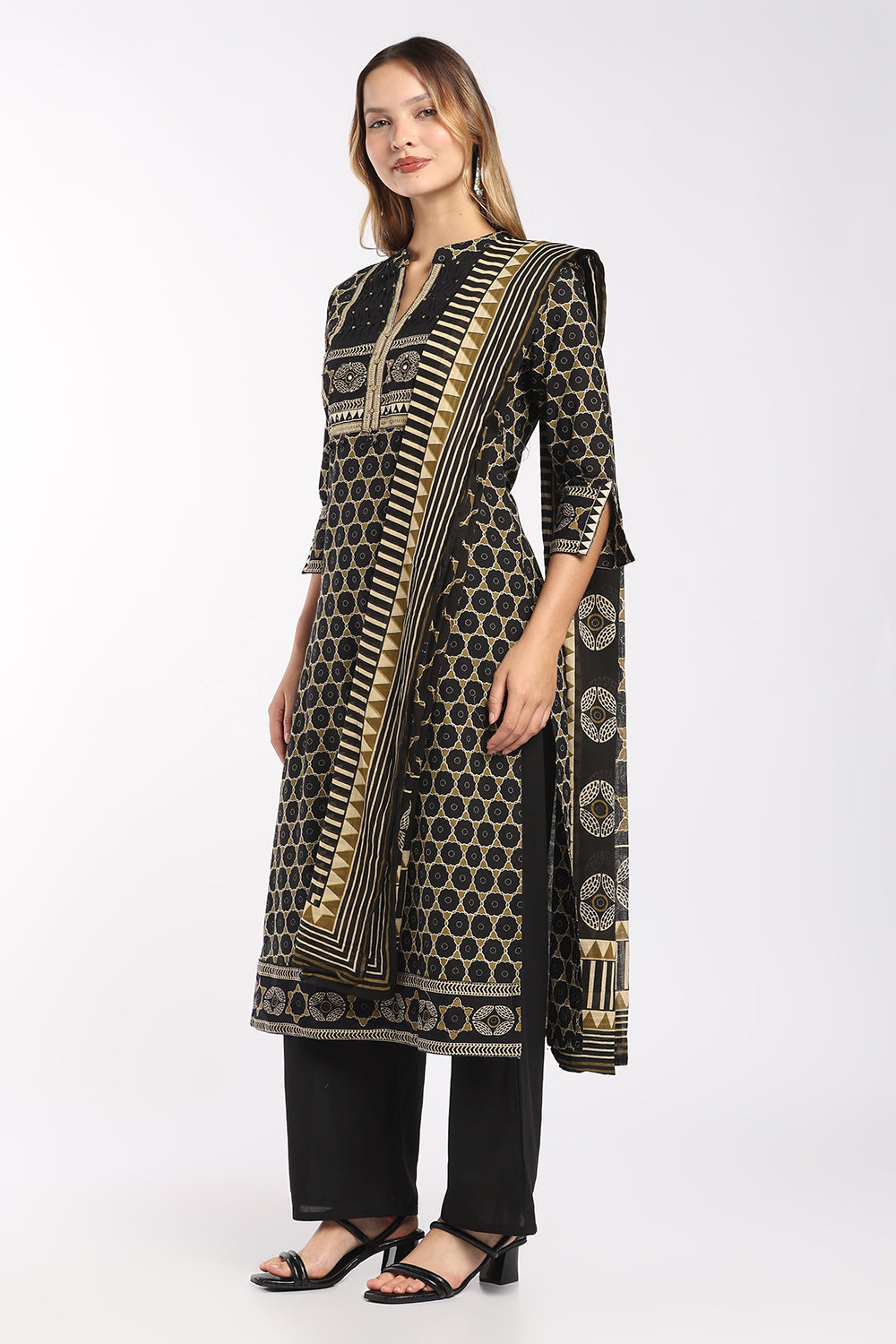 Mythri Women's Cotton Printed Salwar Set | Mandarin Collar Notch Neck Chudidar Set with 3/4 Sleeves | Daily, Office & Casual Ethnic Wear - 1519