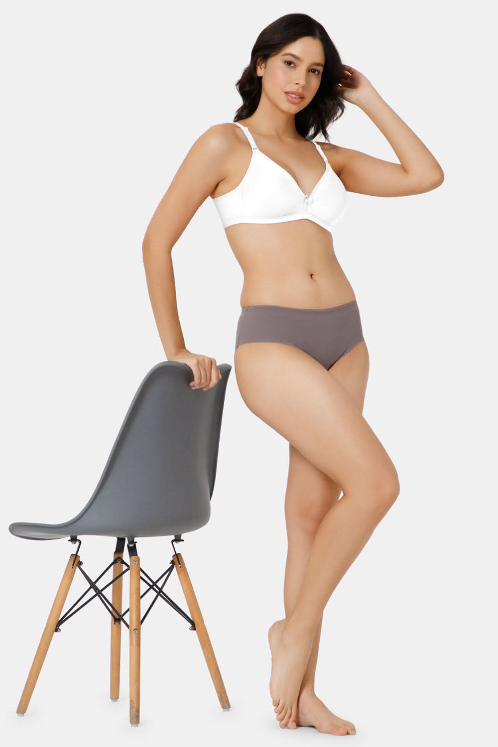 Elegant White Nova T-Shirt Bra Providing All-Day Comfort