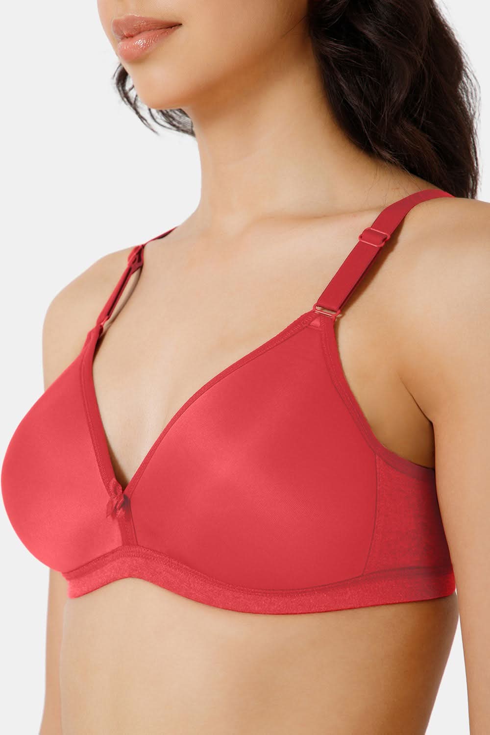 Close-Up of Fiery Red Nova T-Shirt Bra with Soft Padding for Everyday Use