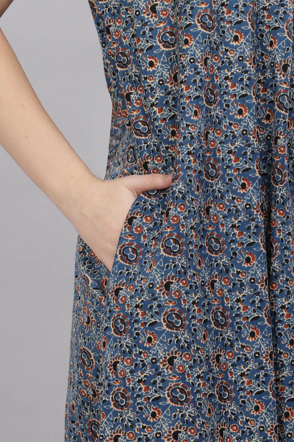 Naidu Hall Round Neck Short Sleeves 100% Cotton Printed with Box pleat Women's Nighty - Blue - T414 - Naidu Hall Family Store