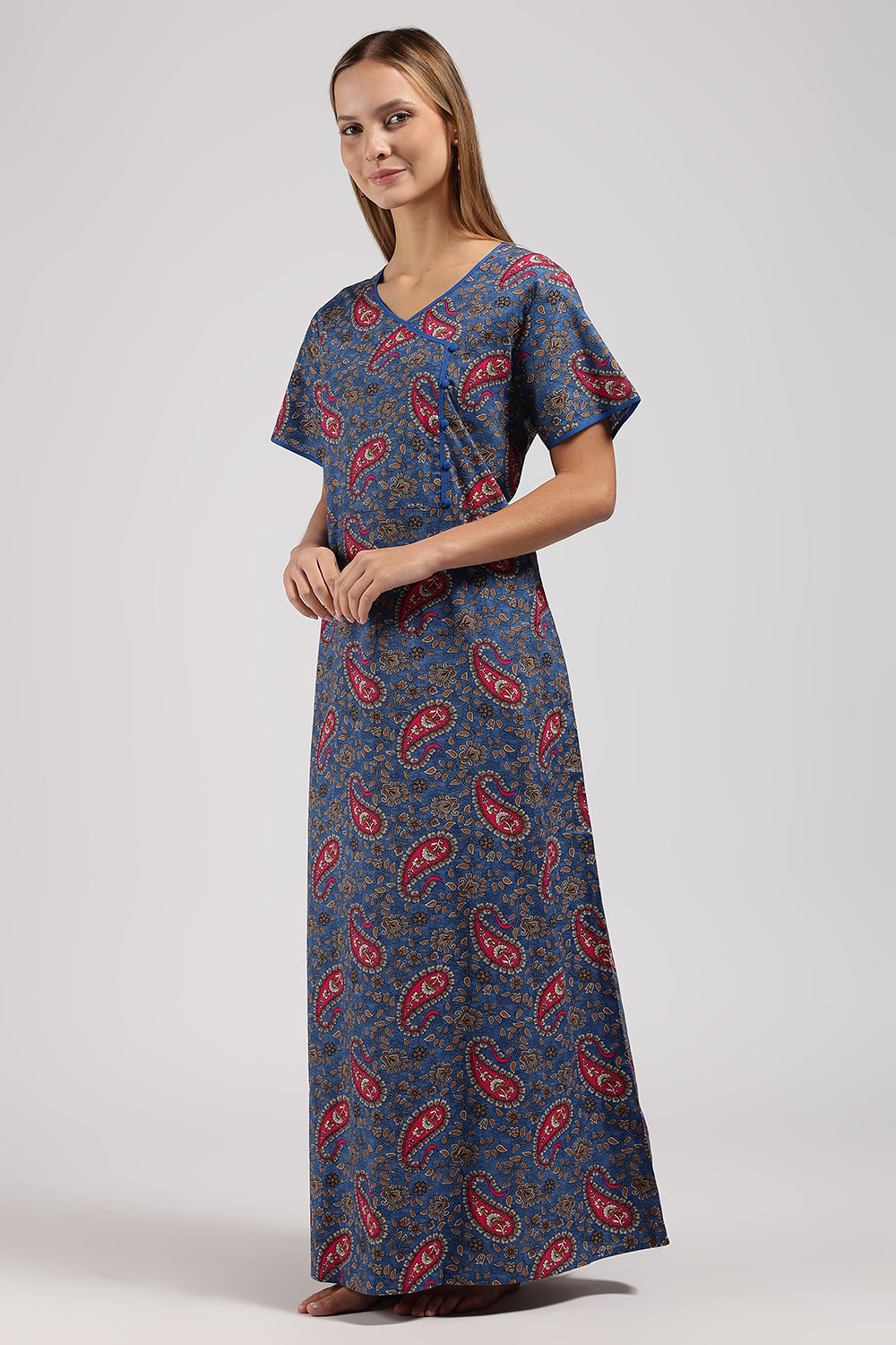 Naidu Hall Printed Cotton Nighty for Women – A-Line Relaxed Fit Sleepwear with V-Neck & Asymmetric Panel | Comfortable Daily Wear Nighty
- N121
