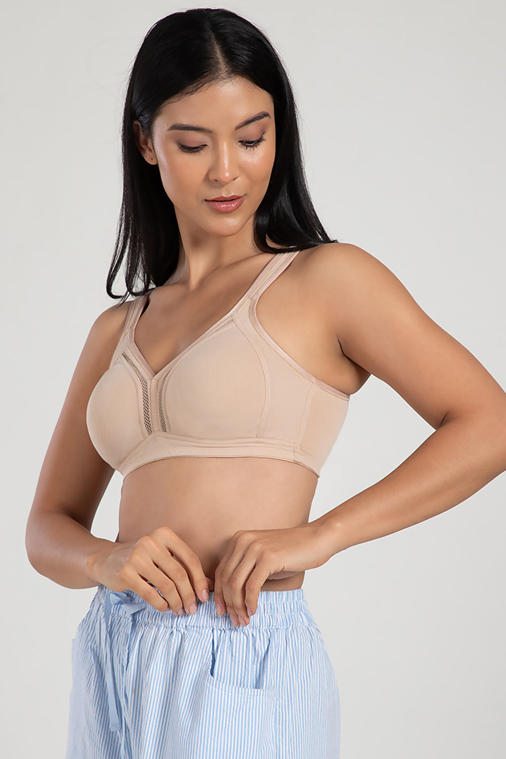 Intimacy Bra for Women | Non-Wired Non-Padded Full Coverage T-Shirt Bra | Seamless Moulded Bra for Women | Everyday Comfort Bra | Smooth Back Women's Lingerie | Medium & High Cup - SS05
