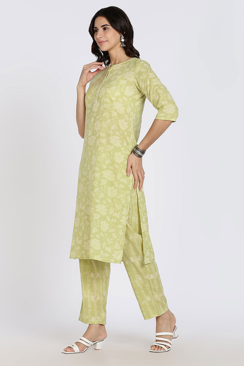 Mythri Elegant Cotton Kurthi Set for Women – Straight Cut Kurta with Embroidery & Pants | Daily Wear Ethnic Kurta Set - Green - K803