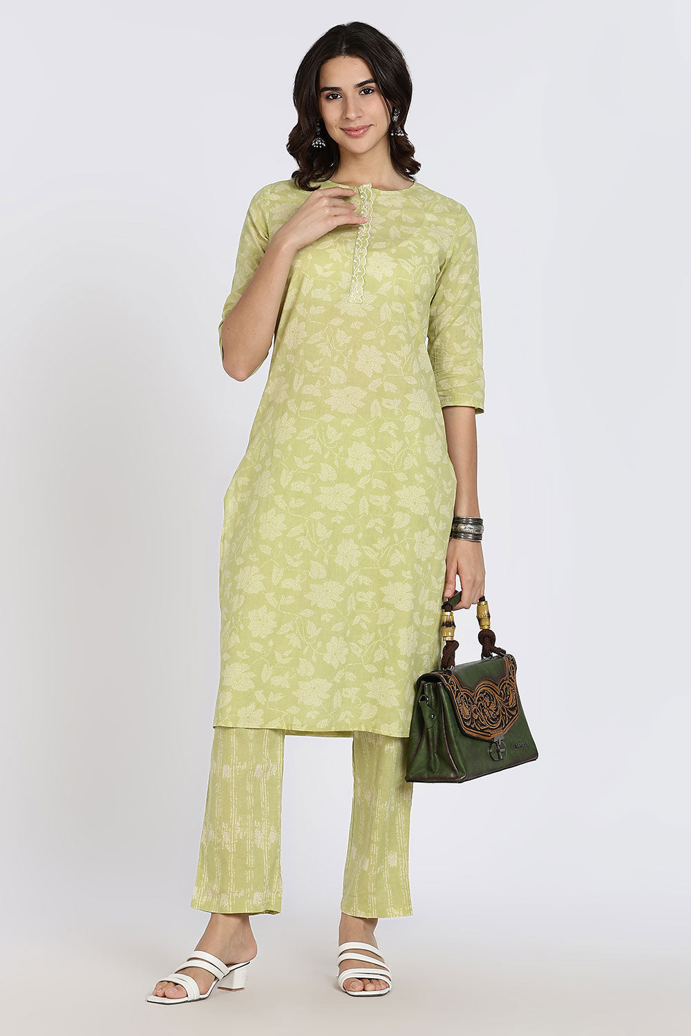 Mythri Elegant Cotton Kurthi Set for Women – Straight Cut Kurta with Embroidery & Pants | Daily Wear Ethnic Kurta Set - Green - K803