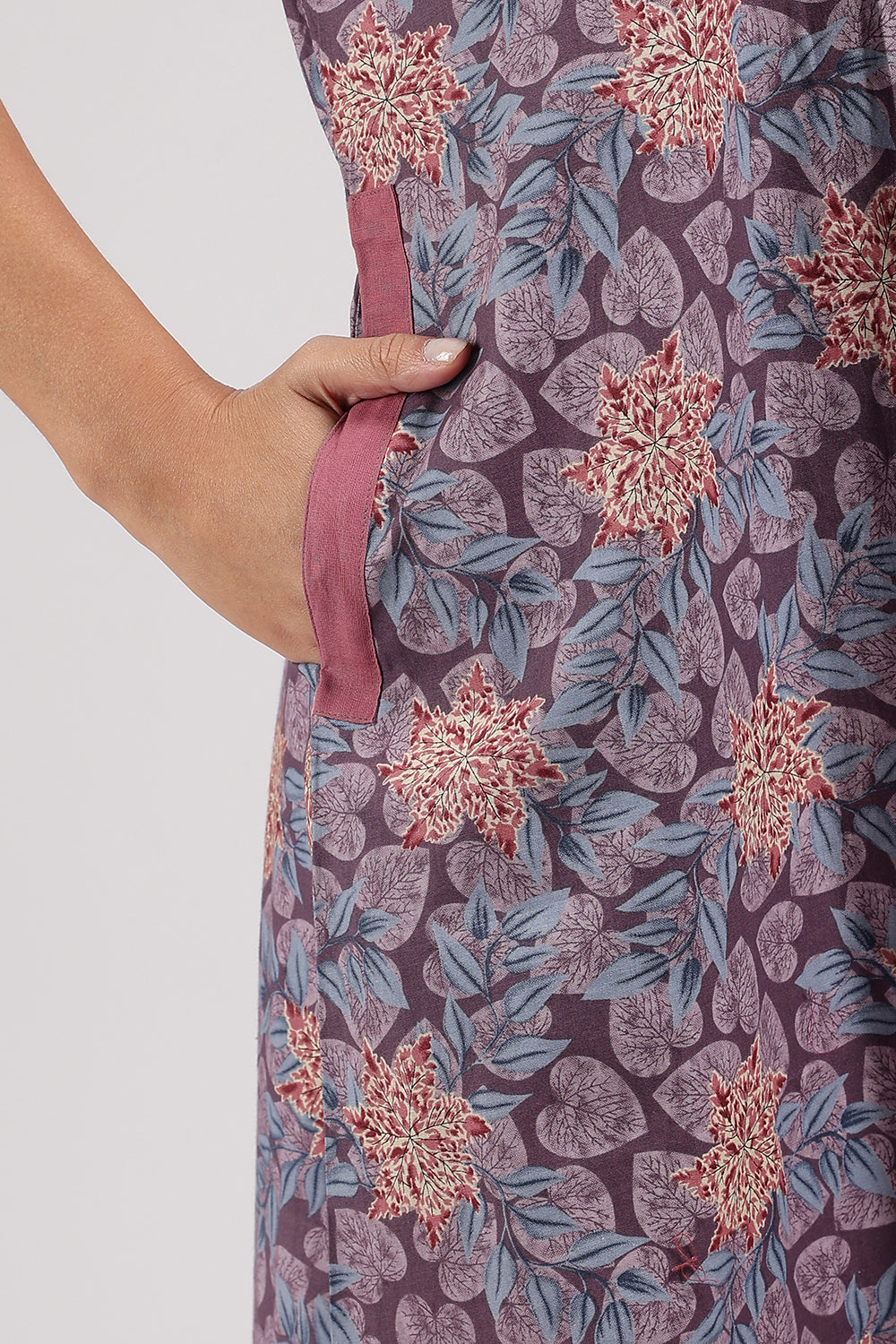 Naidu Hall Printed Cotton Nighty for Women – Full Length A-Line Sleepwear with Keyhole Neck & Contrast Piping | Comfortable Daily Wear Nighty
- N135