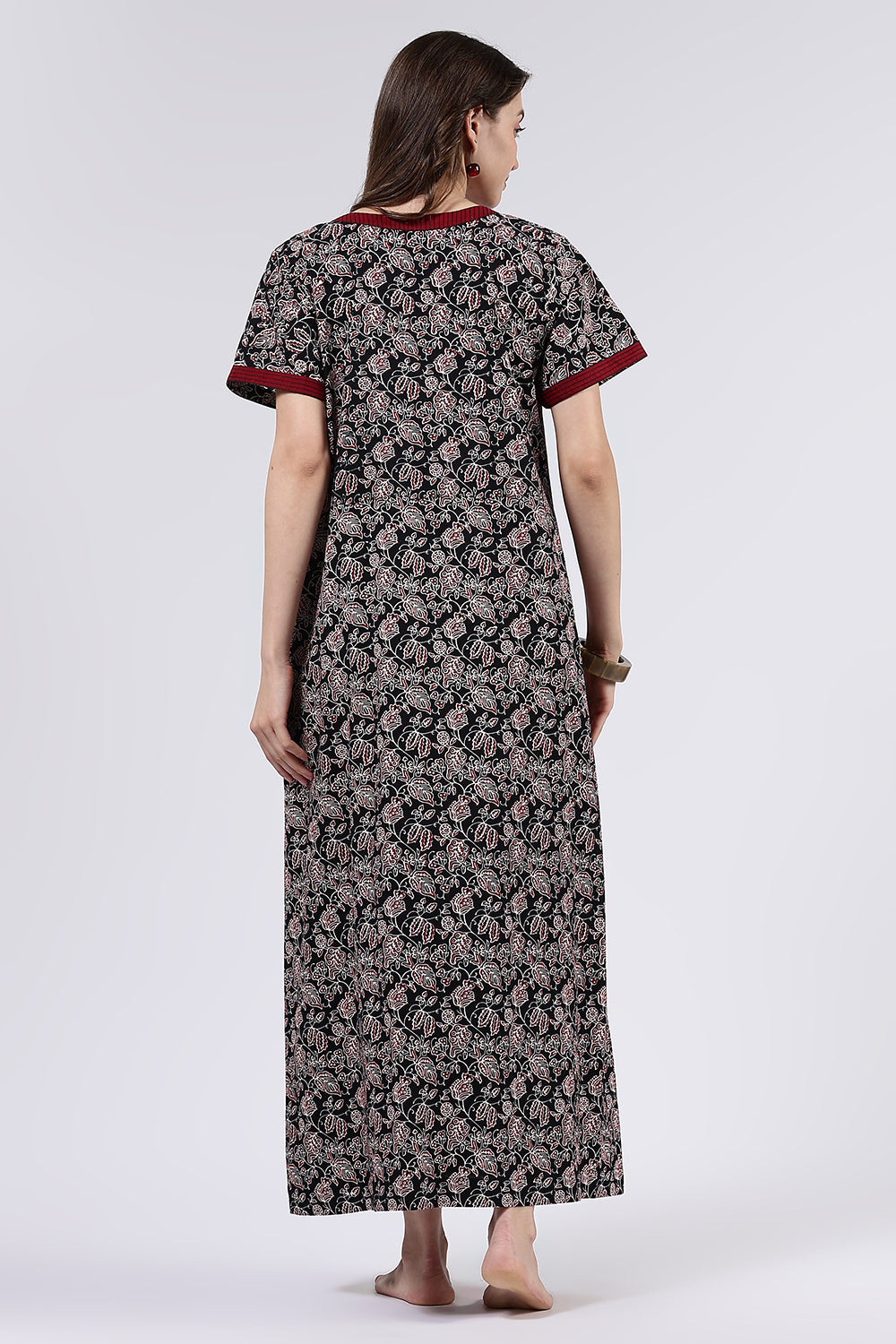 Naidu Hall Women’s Printed Cotton Full Length Nighty with Mandarin Collar and V Neckline
- Black - NA66