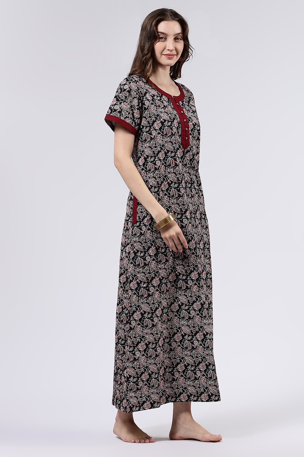 Naidu Hall Women’s Printed Cotton Full Length Nighty with Mandarin Collar and V Neckline
- Black - NA66
