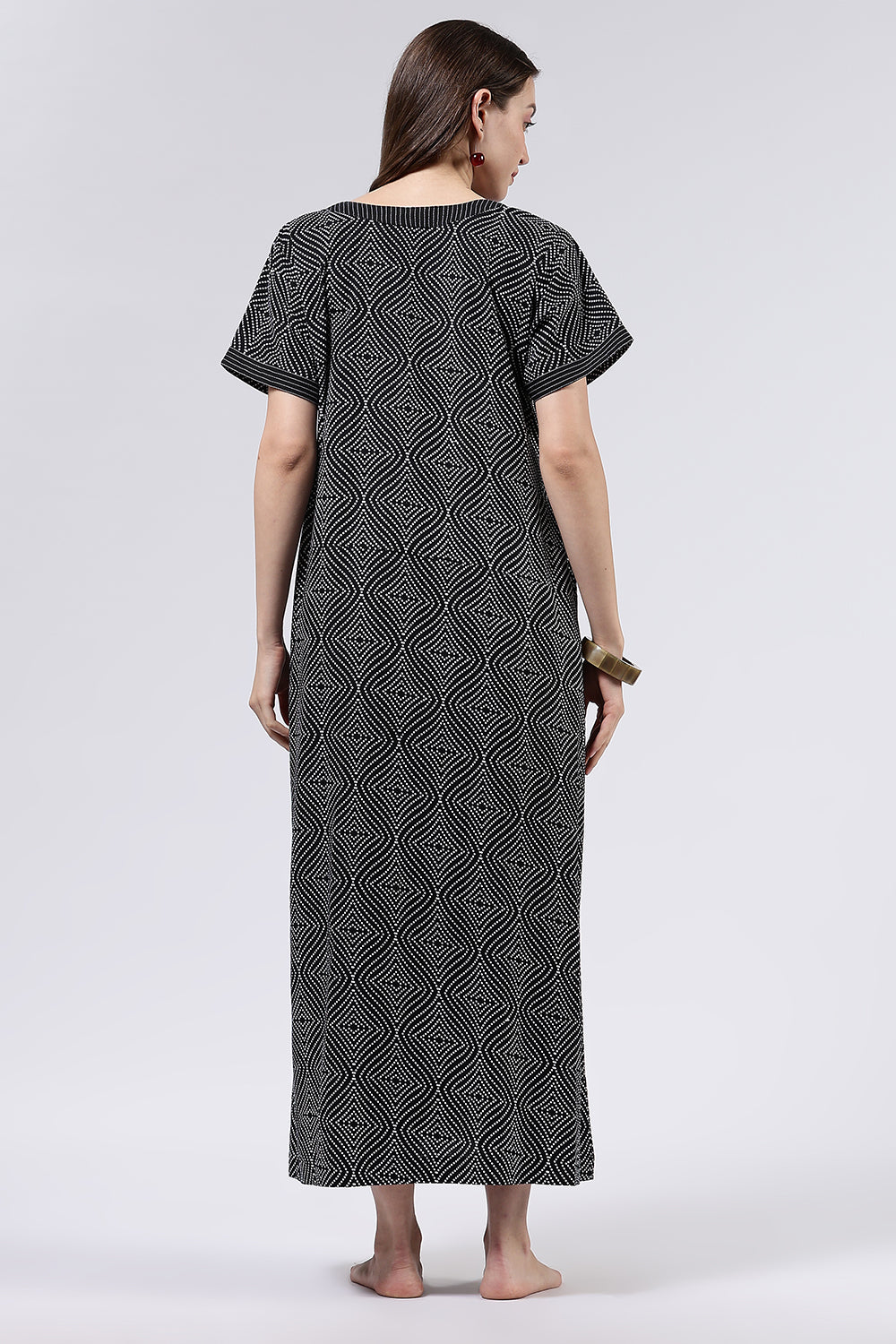Naidu Hall Women’s Printed Cotton Full Length Nighty with Mandarin Collar and V Neckline
- Black - NA68