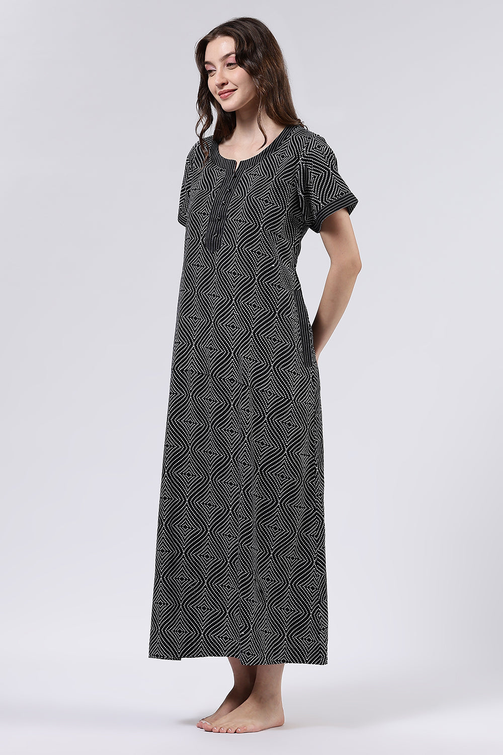 Naidu Hall Women’s Printed Cotton Full Length Nighty with Mandarin Collar and V Neckline
- Black - NA68