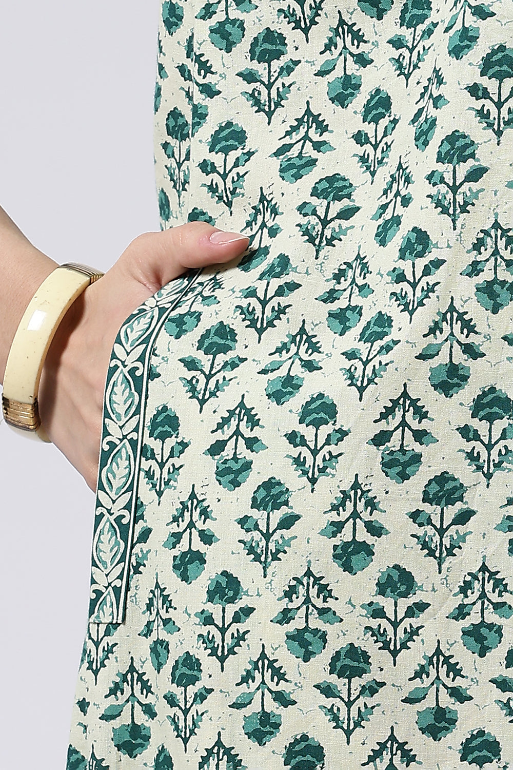 Naidu Hall Women’s Printed Cotton Full Length Nighty with V Neck and Princess Panel Design
- NA99