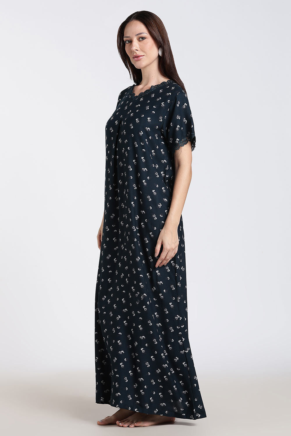 Naidu Hall Printed Alpine Cotton Nighty for Women – Full Length A-Line Sleepwear with Lace Detail & V-Neck | Comfortable Daily Wear Nighty
- NB39