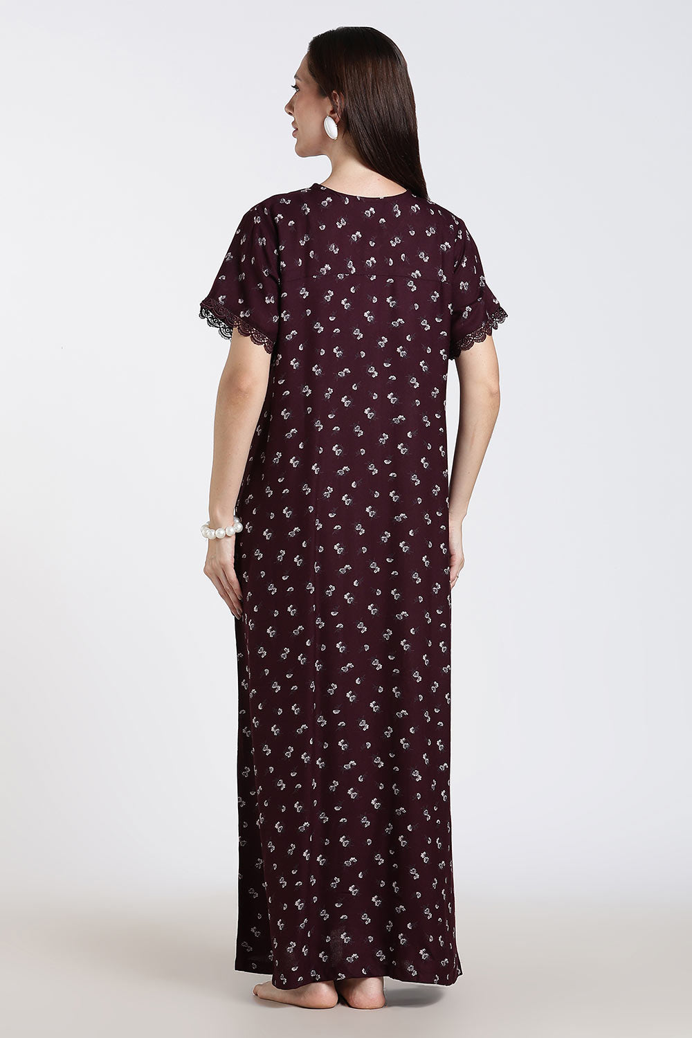 Naidu Hall Printed Alpine Cotton Nighty for Women – Full Length A-Line Sleepwear with Lace Detail & V-Neck | Comfortable Daily Wear Nighty
- NB39