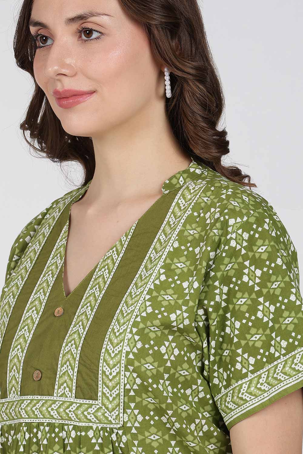 Naidu Hall Printed Cotton Nighty for Women – Full Length Relax Fit Sleepwear with Mandarin Collar & Panel Design | Comfortable Daily Wear Nighty
- NB45