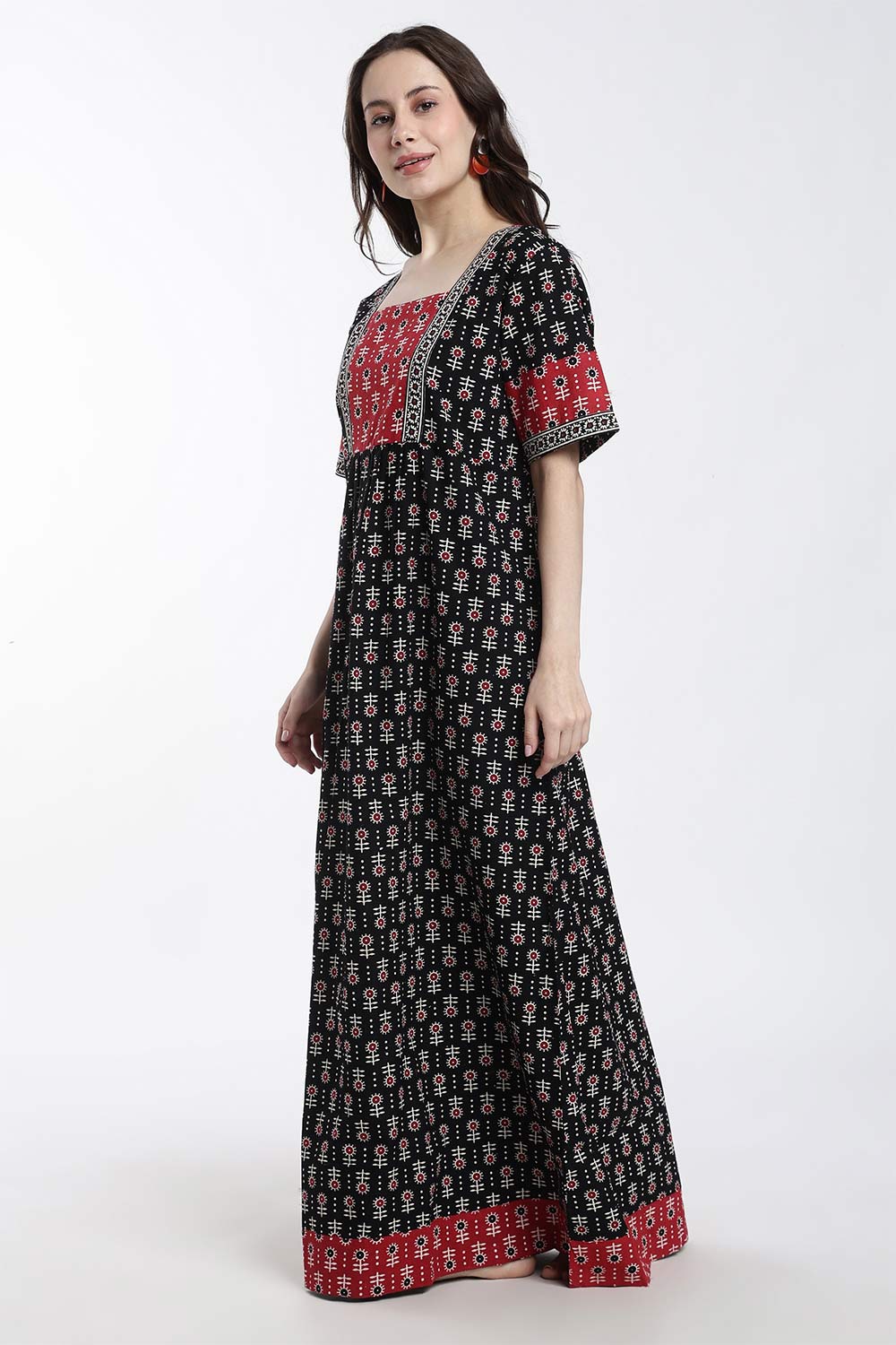Naidu Hall Women’s Cotton Printed Nighty – Full Length Box Neck Sleepwear with Gathered Yoke & Patchwork Detail
- NB49