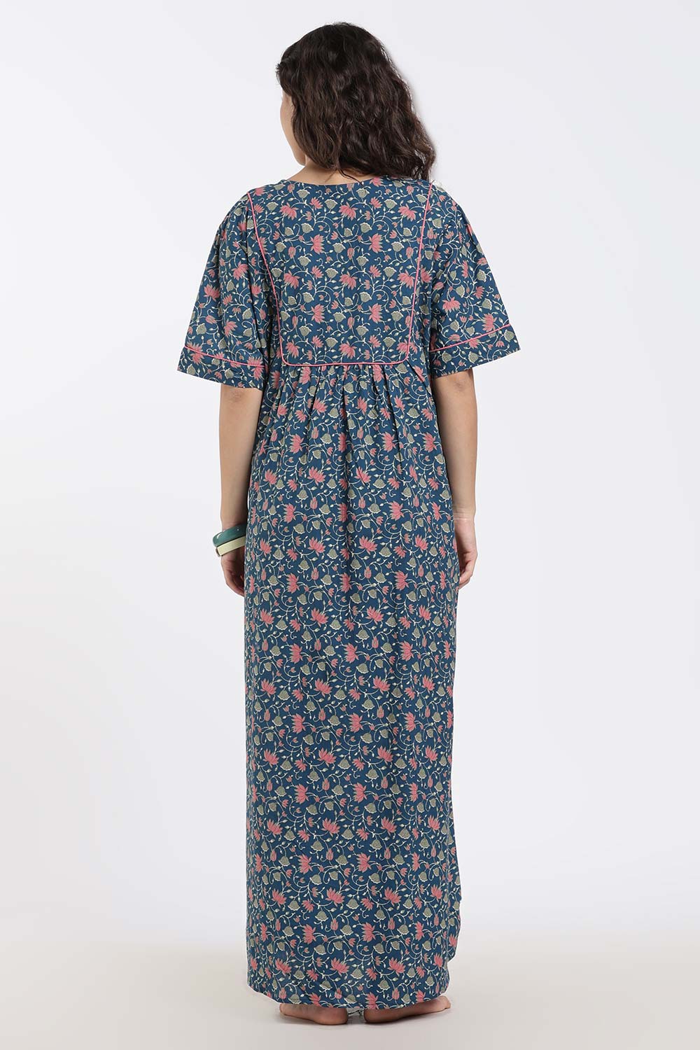 Naidu Hall Printed Cotton Nighty for Women – Full Length Relaxed Fit Sleepwear with V-Slit Neck & Panel Design | Comfortable Daily Wear Nighty
- NF40