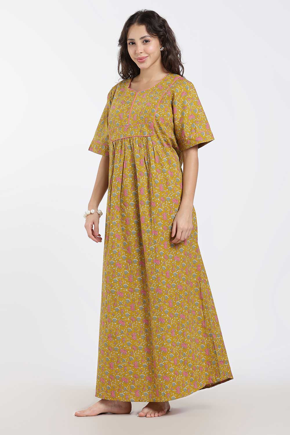 Naidu Hall Printed Cotton Nighty for Women – Full Length Relaxed Fit Sleepwear with V-Slit Neck & Panel Design | Comfortable Daily Wear Nighty
- NF40