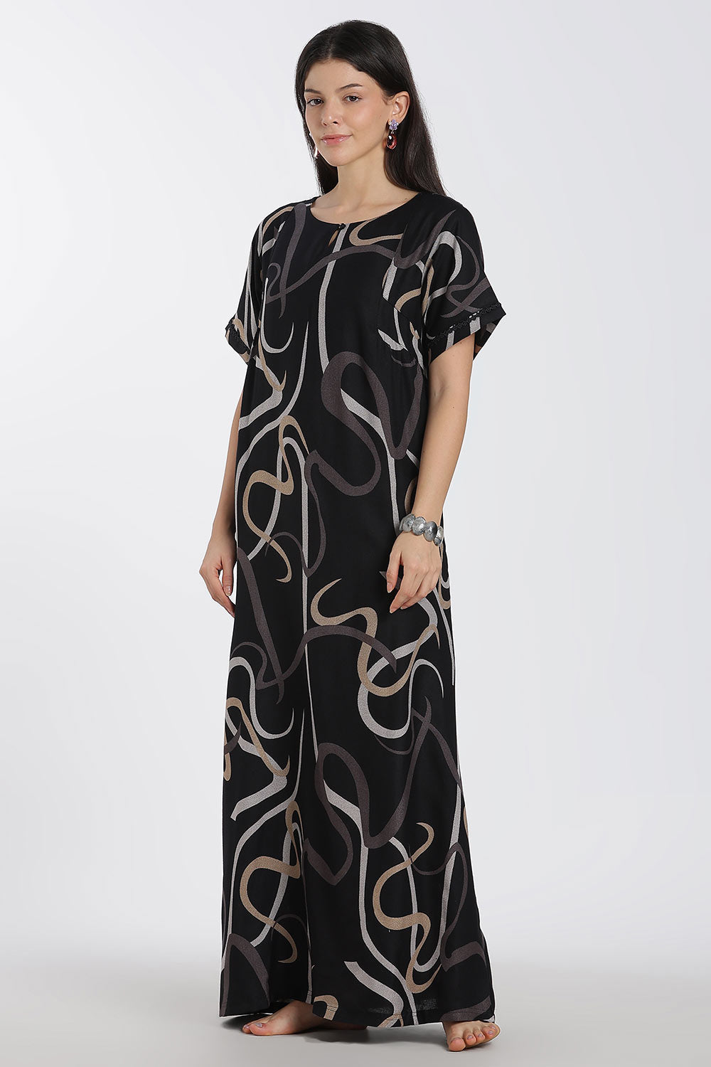 Naidu Hall Printed Cotton Nighty for Women – Full Length Relaxed Fit Sleepwear with Keyhole Neck & Panel Design | Comfortable Daily Wear Nighty
- NF41