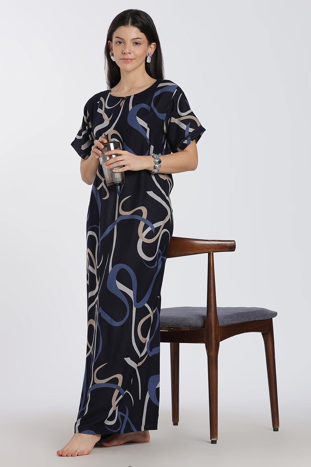 Naidu Hall Printed Cotton Nighty for Women – Full Length Relaxed Fit Sleepwear with Keyhole Neck & Panel Design | Comfortable Daily Wear Nighty
- NF41