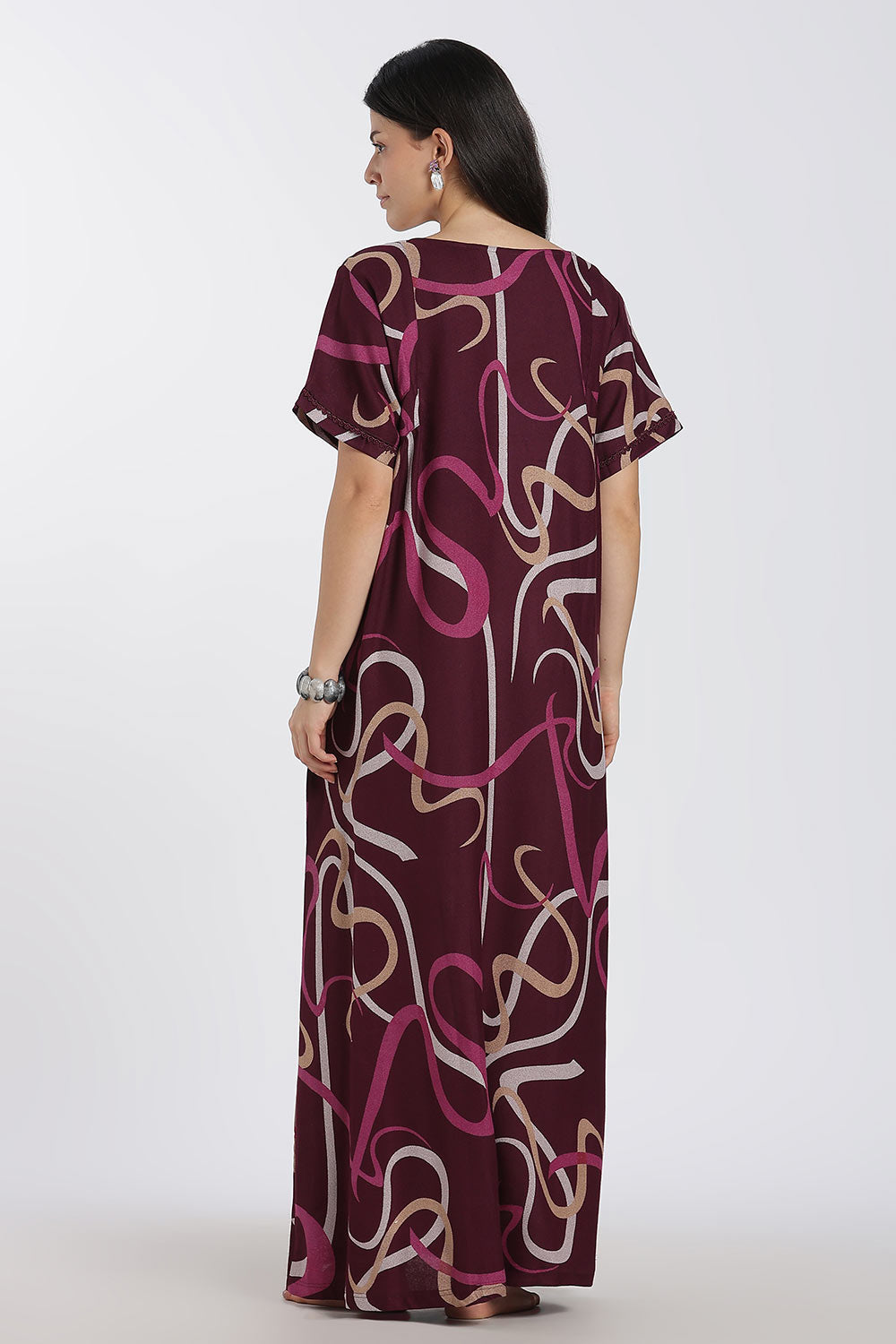 Naidu Hall Printed Cotton Nighty for Women – Full Length Relaxed Fit Sleepwear with Keyhole Neck & Panel Design | Comfortable Daily Wear Nighty
- NF41