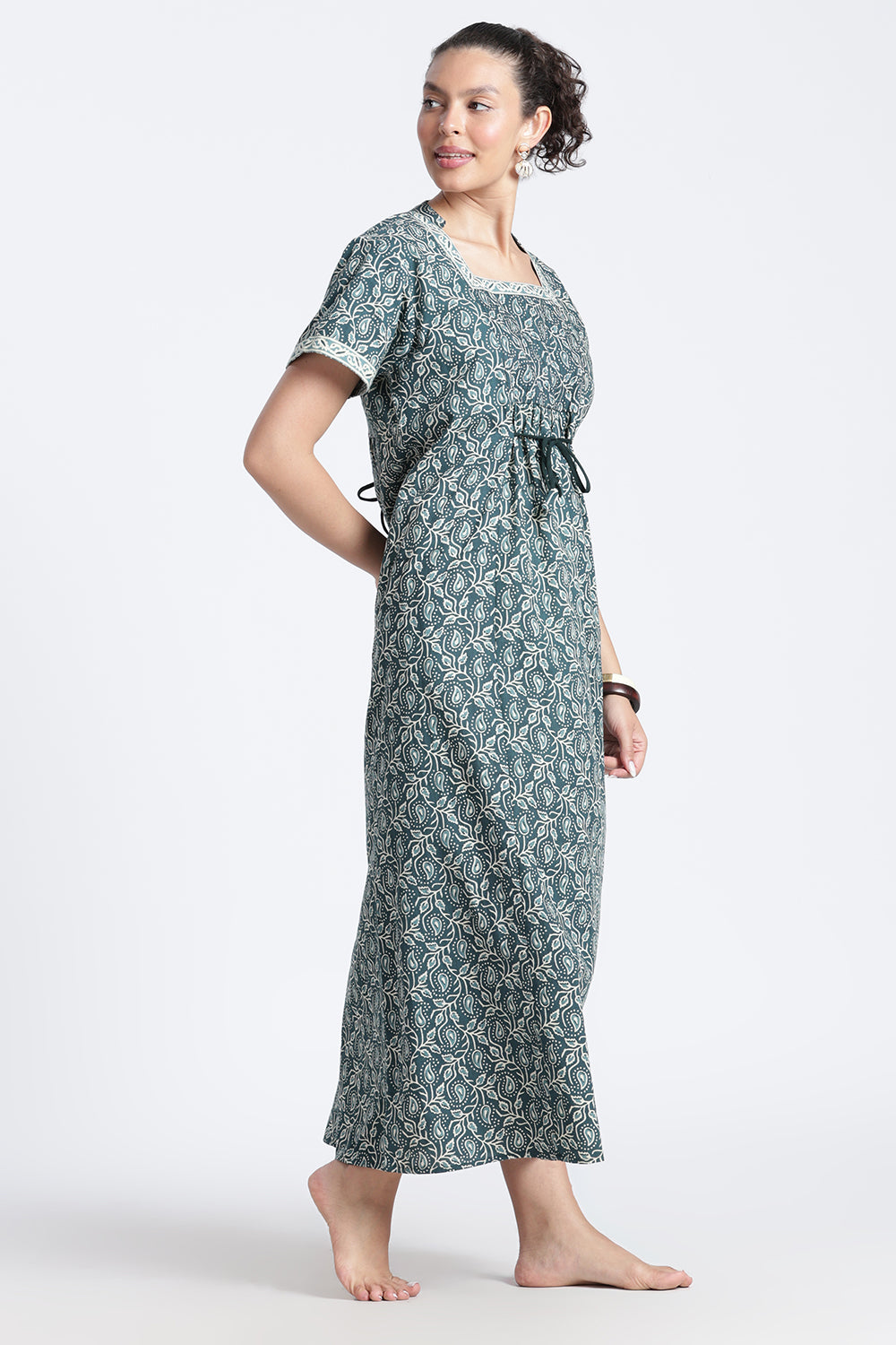 Naidu Hall Women’s Printed Cotton Nighty | Full-Length Daily Wear & Sleepwear Nightdress with Square Neck & Mandarin Collar
- NB22