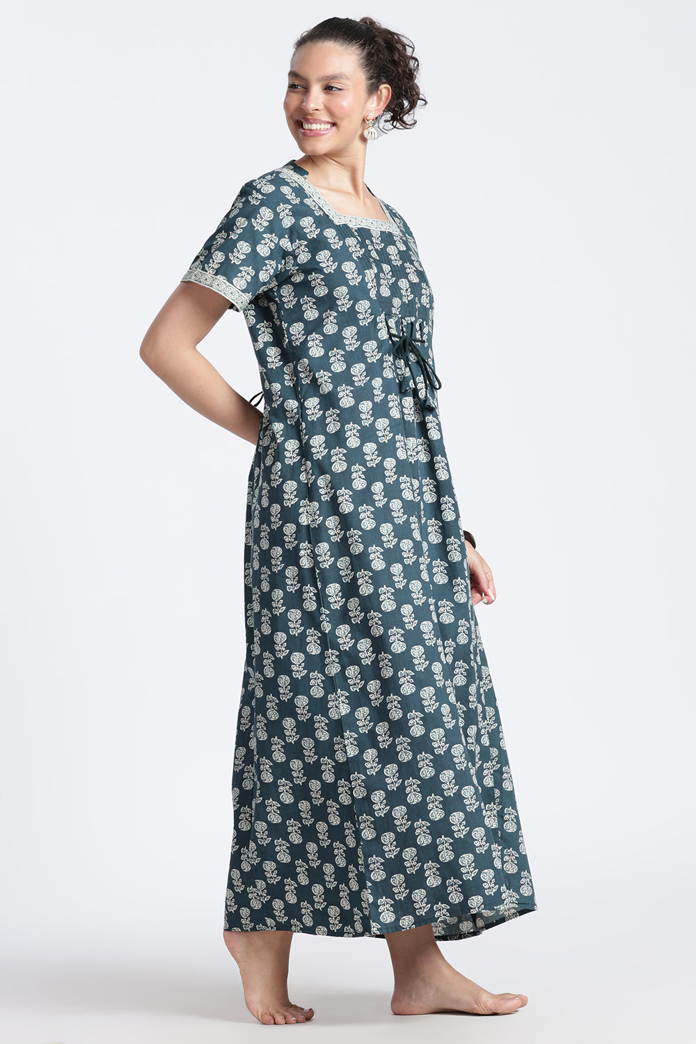 Naidu Hall Women’s Printed Cotton Nighty | Full-Length Daily Wear & Sleepwear Nightdress with Square Neck & Mandarin Collar
- NB23