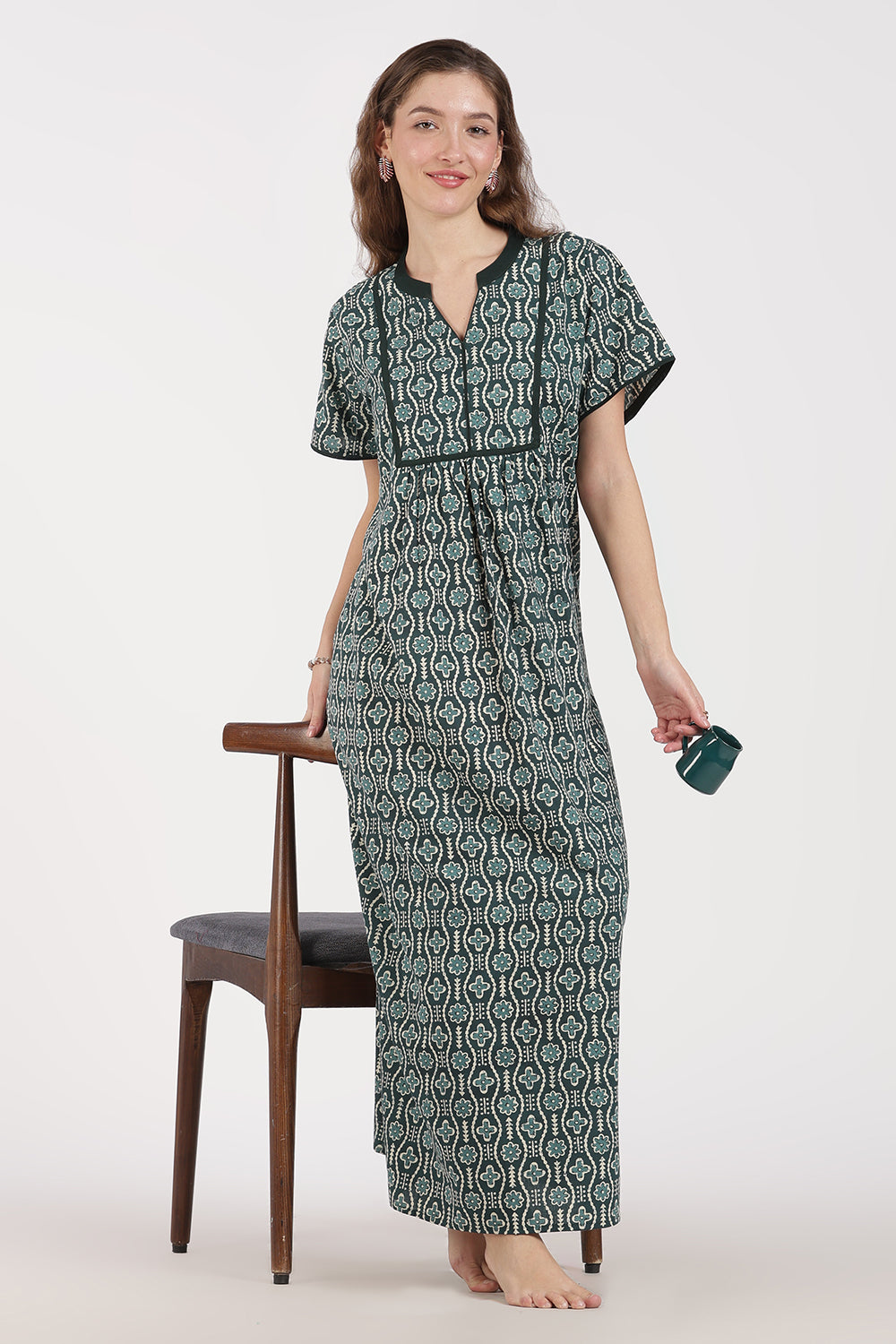 Naidu Hall Women’s Full-Length A-Line Nighty – Cotton, Split Mandarin Collar, Contrast Piping, Short Sleeves & Floral Zig-Zag Print
- NB08