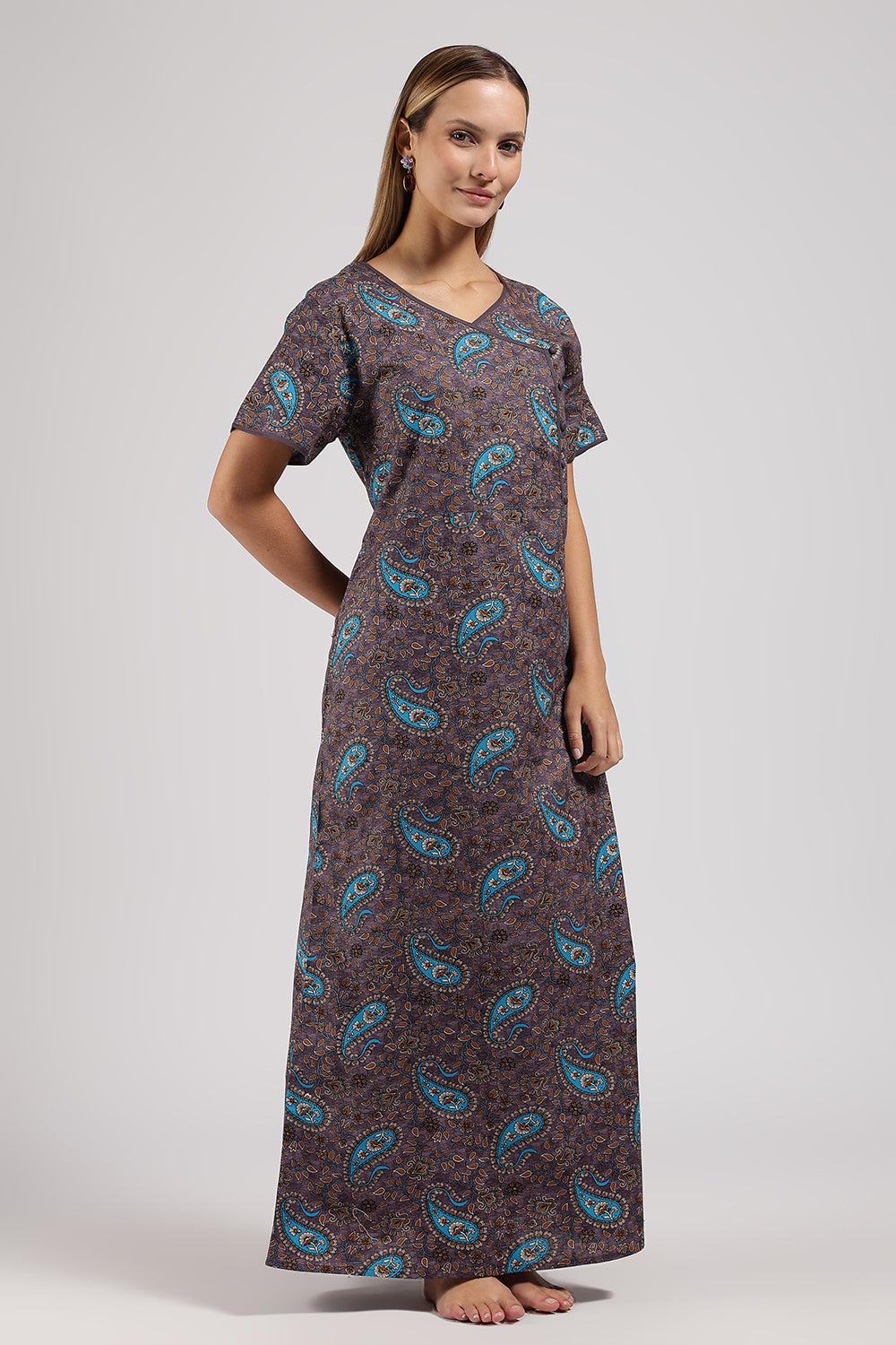 Naidu Hall Printed Cotton Nighty for Women – A-Line Relaxed Fit Sleepwear with V-Neck & Asymmetric Panel | Comfortable Daily Wear Nighty
- N121