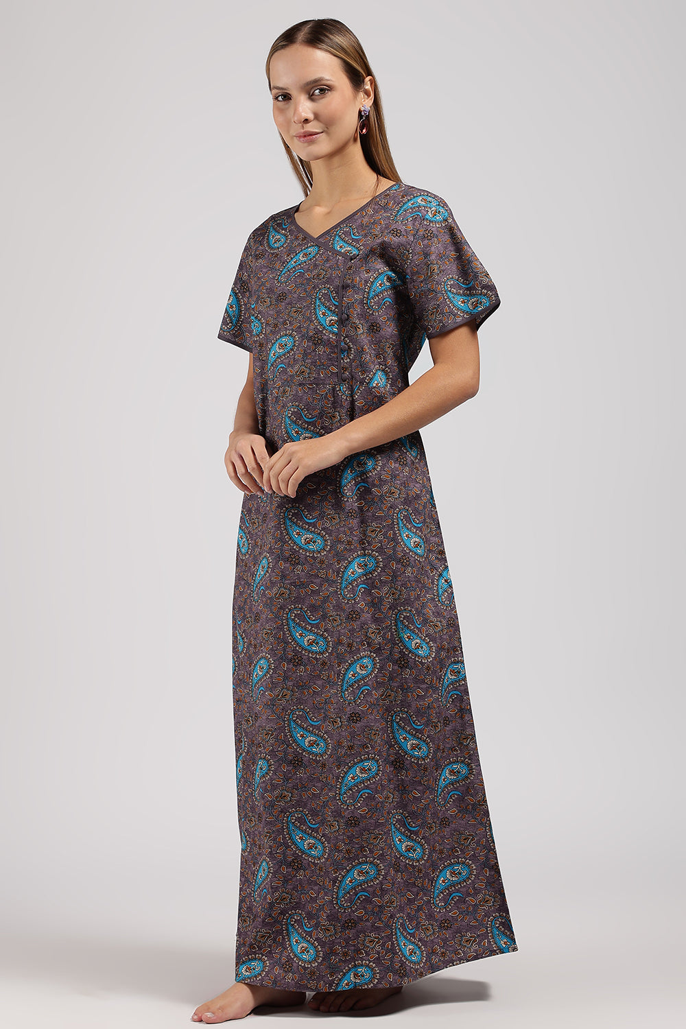 Naidu Hall Printed Cotton Nighty for Women – A-Line Relaxed Fit Sleepwear with V-Neck & Asymmetric Panel | Comfortable Daily Wear Nighty
- N121