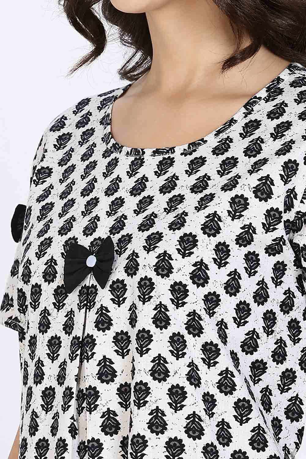 Naidu Hall Women’s Cotton Full-Length Nighty with Bow Tie & Pearl Button – Printed Design
- Black - NA62