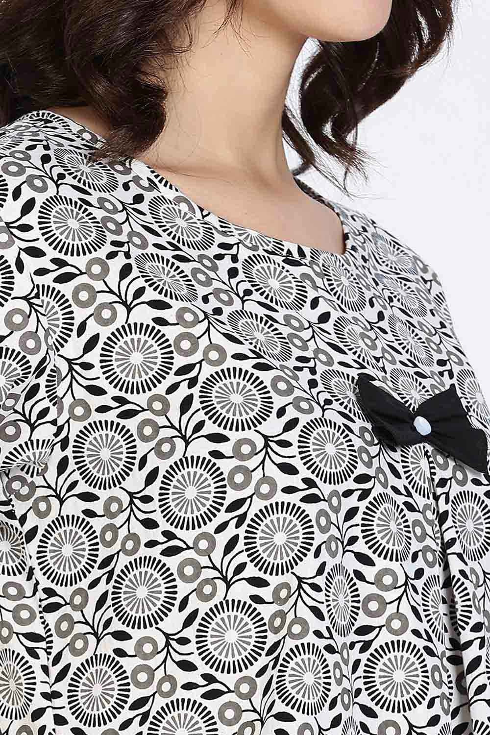 Naidu Hall Women’s Cotton Full-Length Nighty with Bow Tie & Pearl Button – Printed Design
- Black - NA63