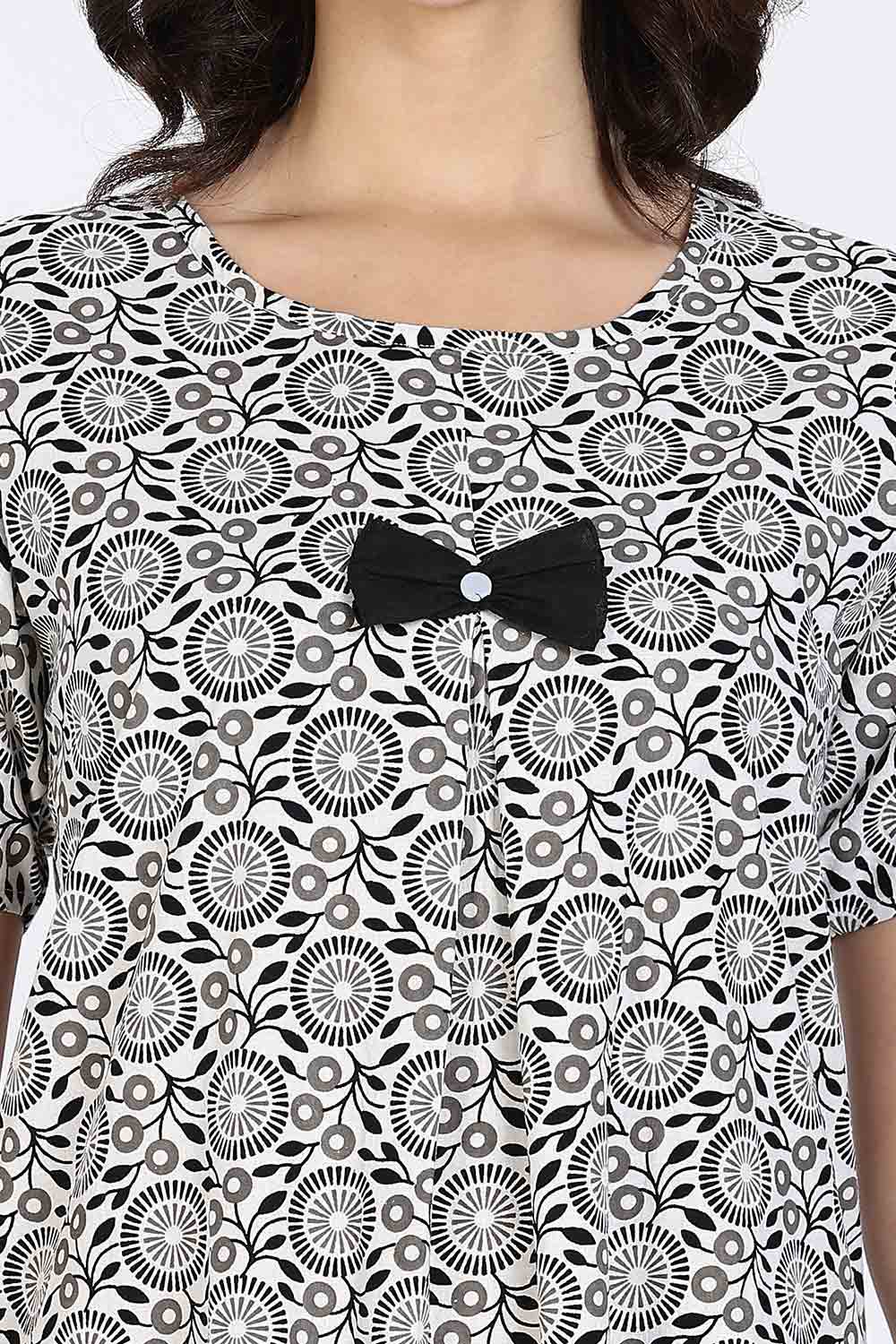 Naidu Hall Women’s Cotton Full-Length Nighty with Bow Tie & Pearl Button – Printed Design
- Black - NA63
