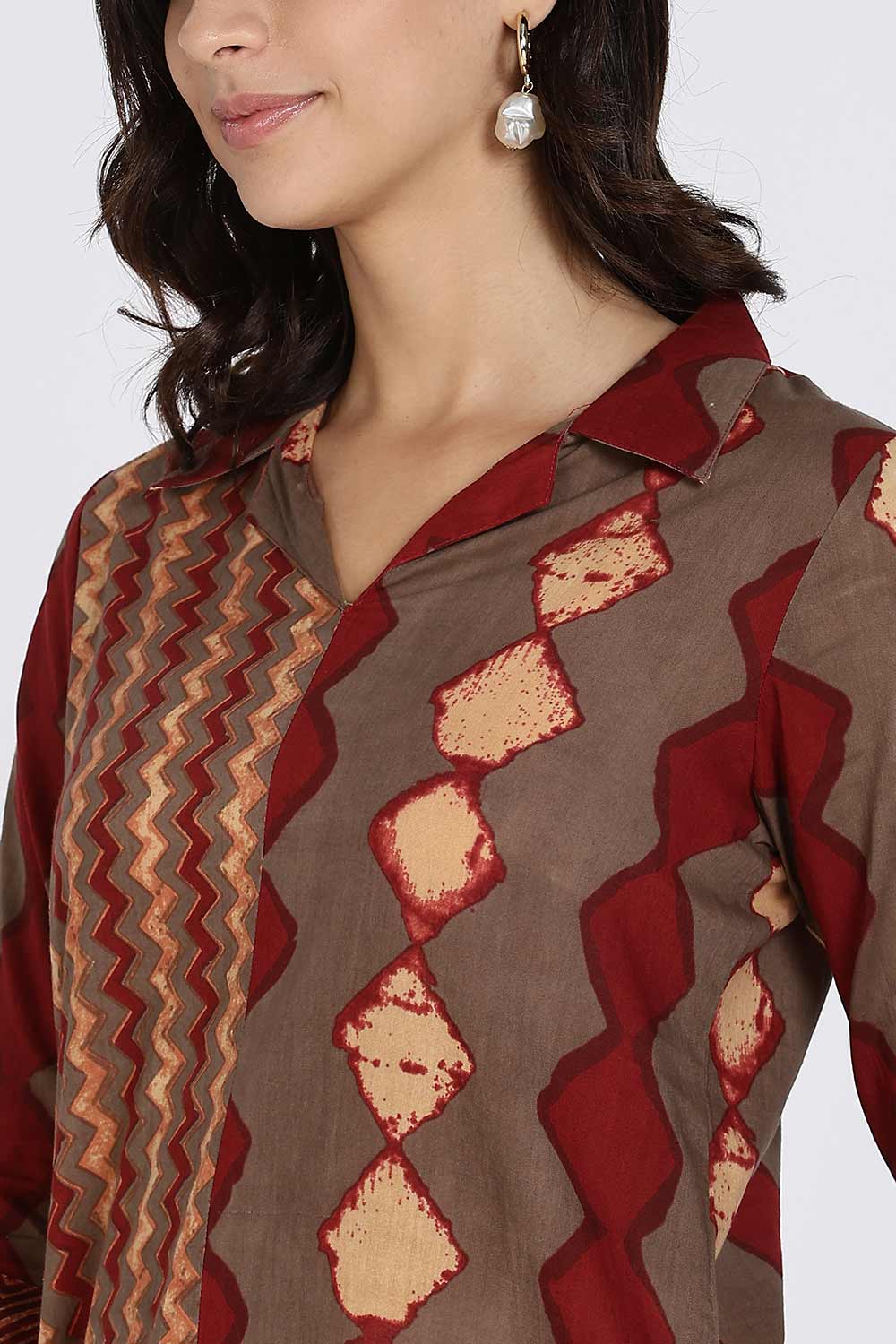 Mythri Women’s Cotton Short Kurti Top – Notch Collar Tunic with Color Blocking & 3/4th Sleeves | Ethnic Wear Kurta Top - Maroon - U014