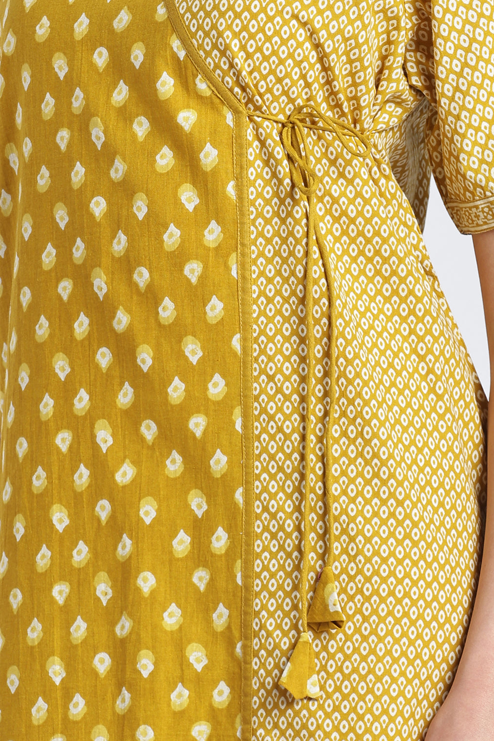 Naidu Hall Women’s Printed Cotton Nighty | V-Neck Night Dress with Contrast Yoke Border | Short Sleeve Daily Wear, Sleepwear & Loungewear
- NB52