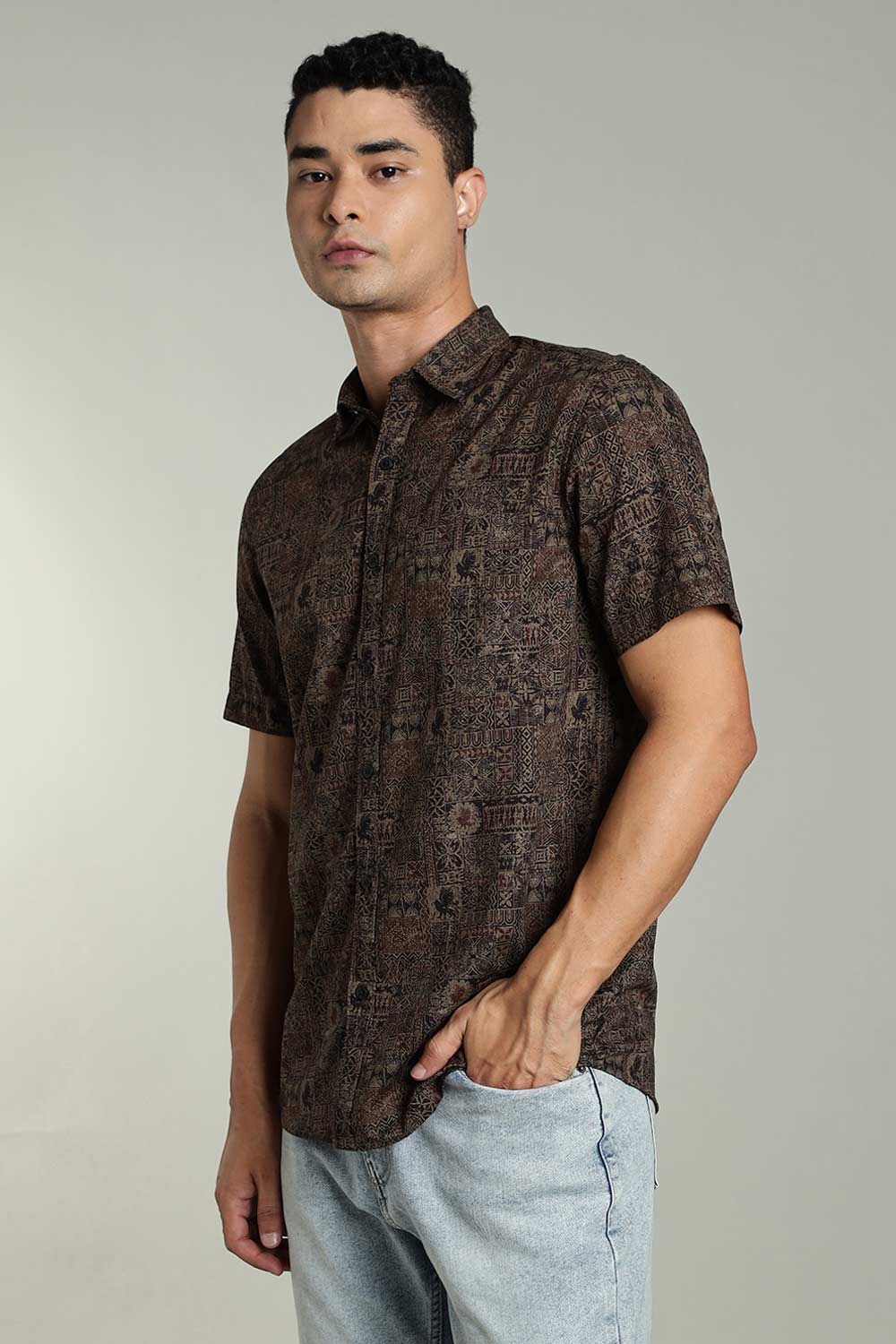 Enhance Mens Printed Casual Shirt Standard Collar Half Sleeve V Pocket - Black - SA20