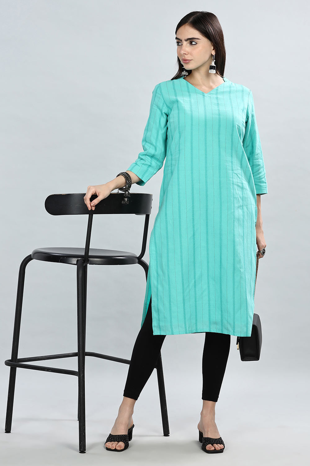 Mythri Cutaway Collar With 3/4th Sleeve V Neck Straight Cut Kurta  - Teal - KU61