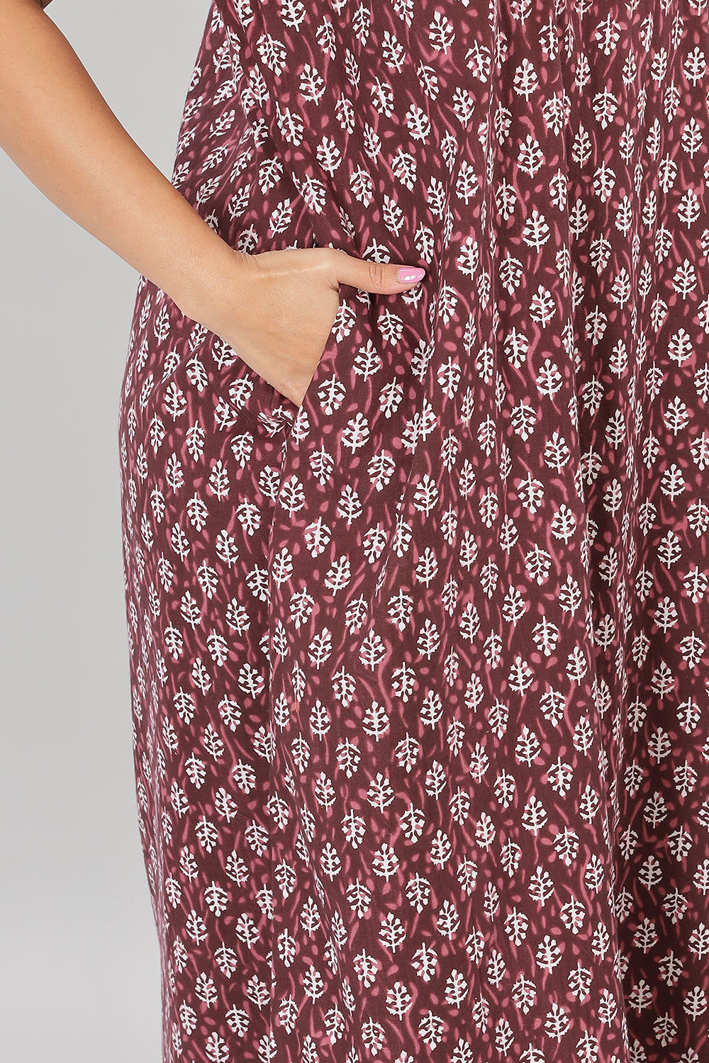 Naidu Hall Round Neck Cotton Printed Front open Pleated  Women's Nighty With Slant Pocket - Maroon - NT03