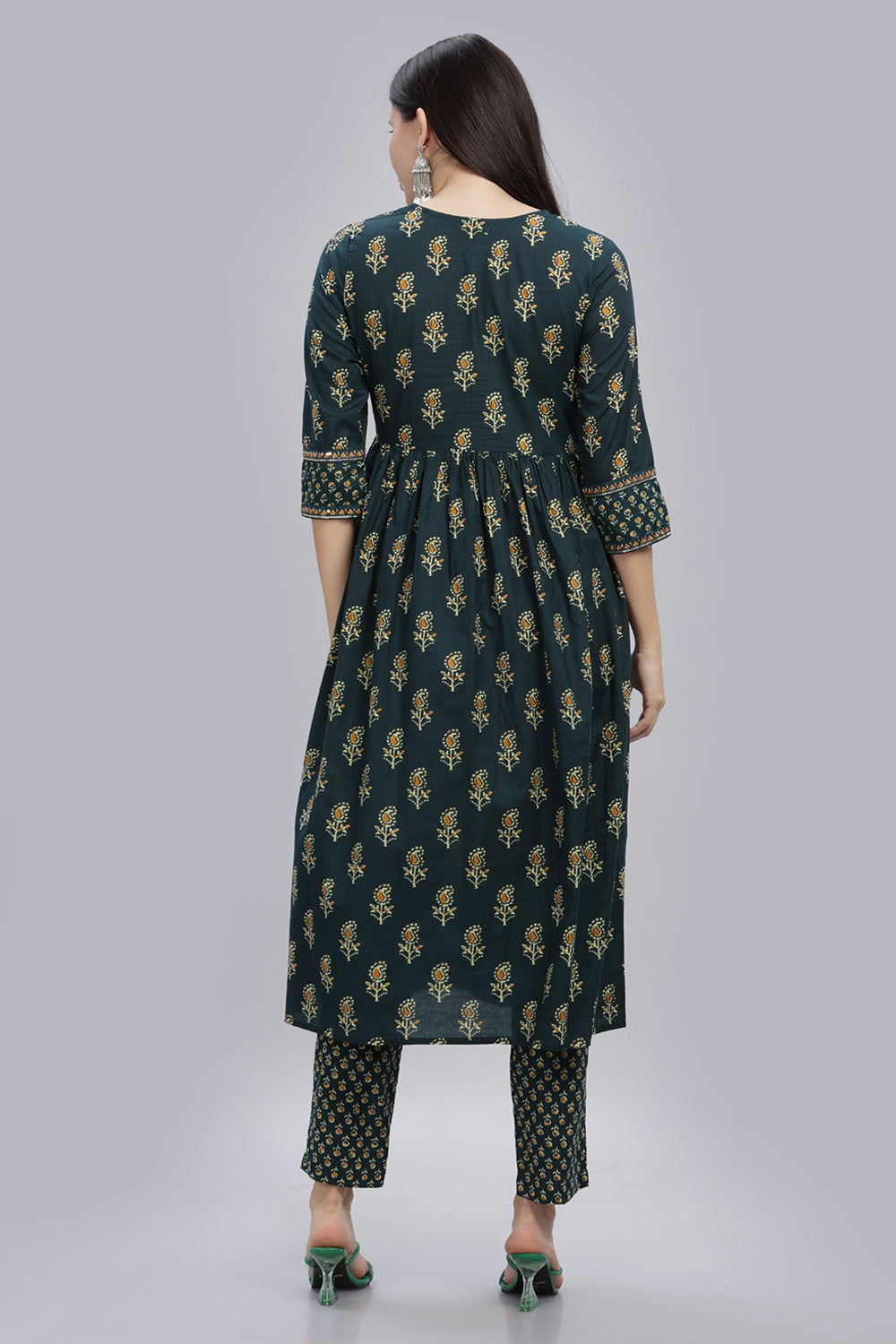 Mythri Women’s Casual Kurta Set Round Neck Printed Straight Cut Cotton Kurta - Green - SS01