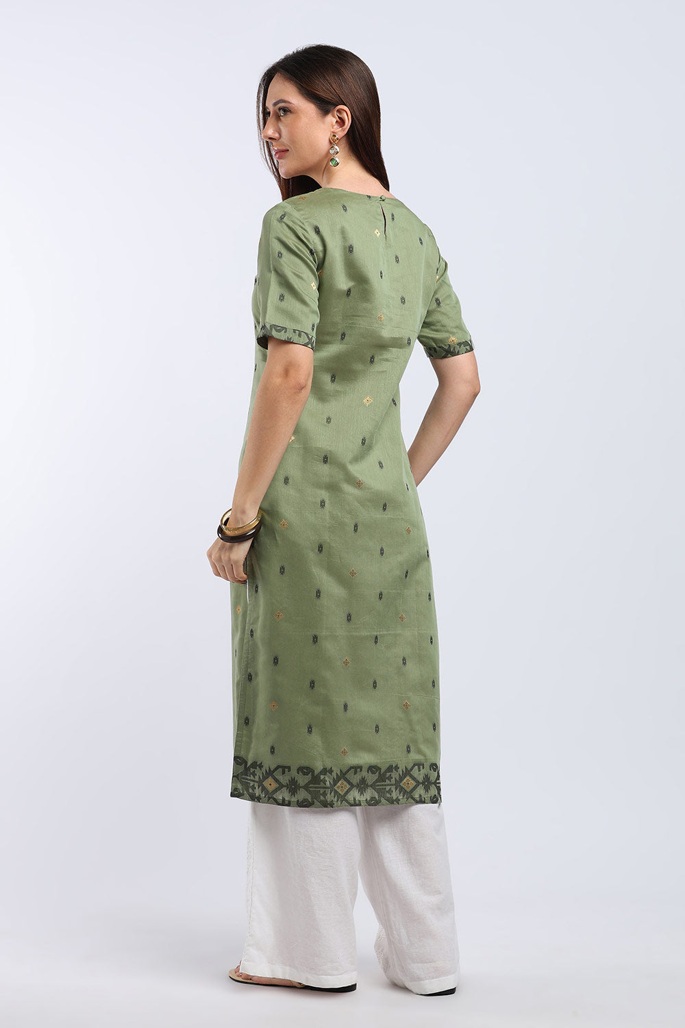 Mythri Women’s Cotton Embroidered Kurti | Sweetheart Neck Kurta with Golden Piping & Sequin Embroidery | Ethnic Kurti for Office Festive & Casual Wear - K142