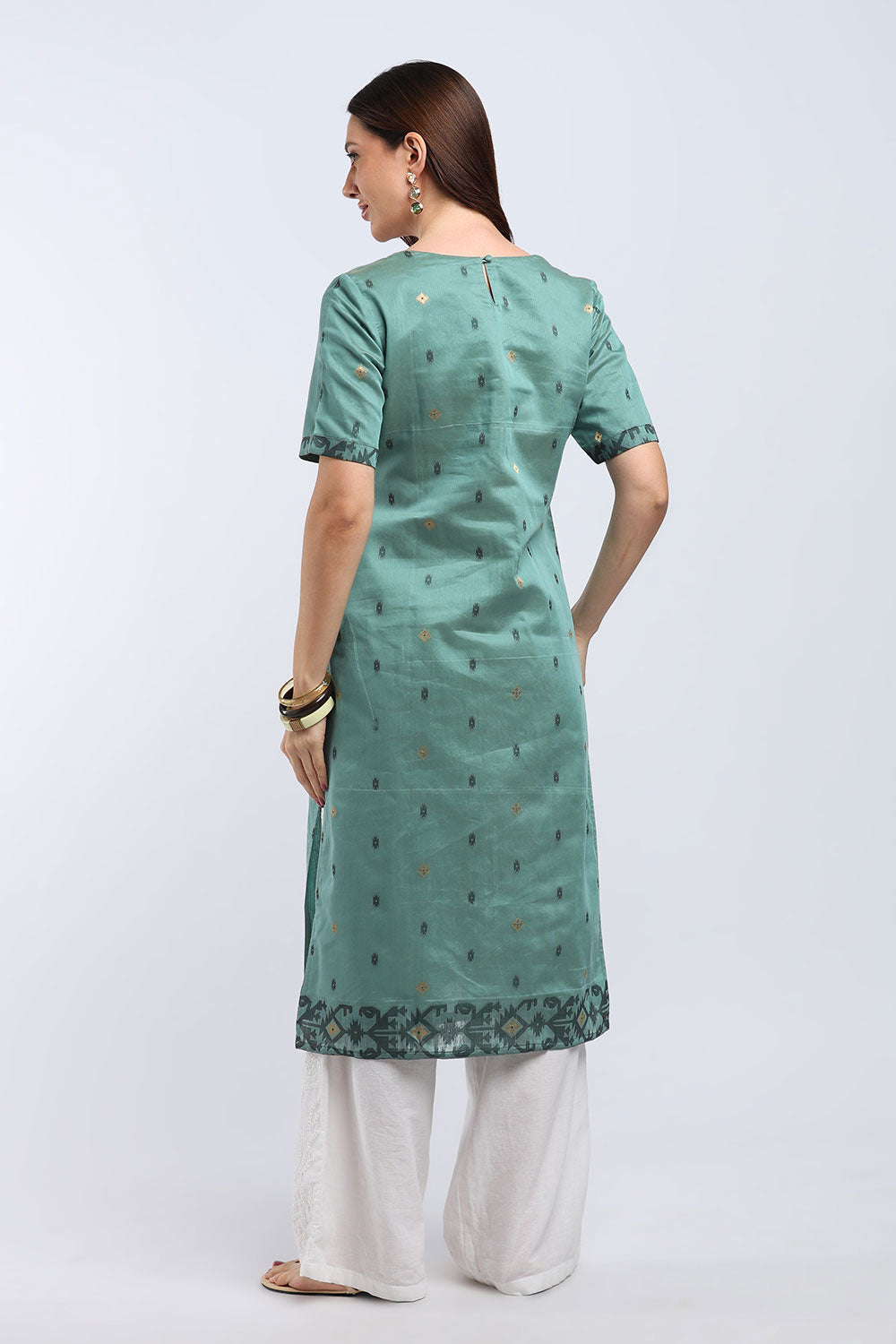 Mythri Women’s Cotton Embroidered Kurti | Sweetheart Neck Kurta with Golden Piping & Sequin Embroidery | Ethnic Kurti for Office Festive & Casual Wear - K142