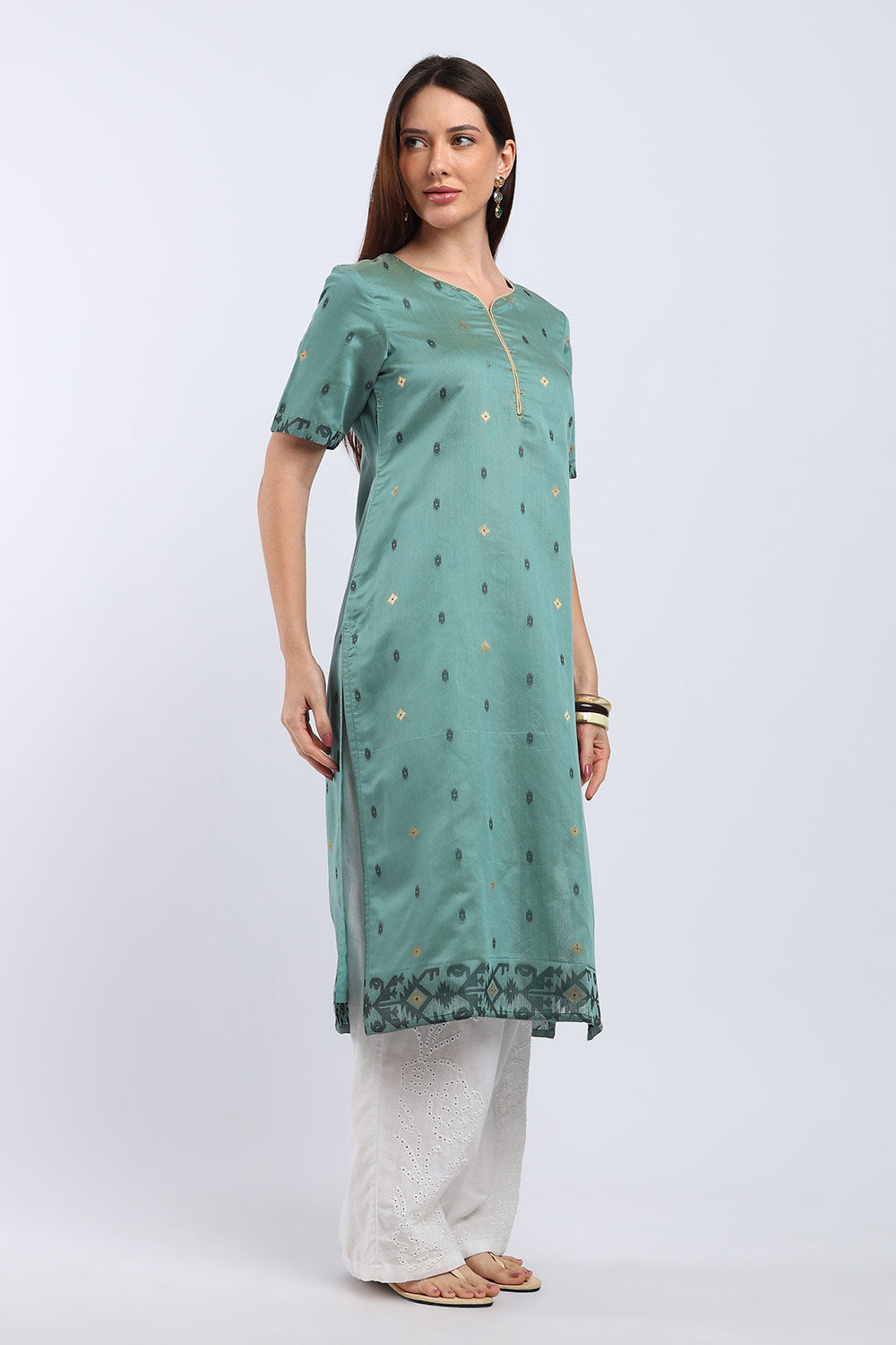 Mythri Women’s Cotton Embroidered Kurti | Sweetheart Neck Kurta with Golden Piping & Sequin Embroidery | Ethnic Kurti for Office Festive & Casual Wear - K142
