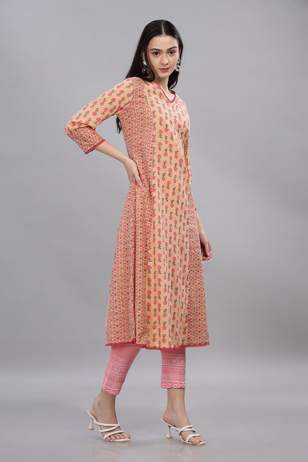 Mythri V Neck Mix & Match Kurta With 3/4th Sleeves  - Peach - KU33