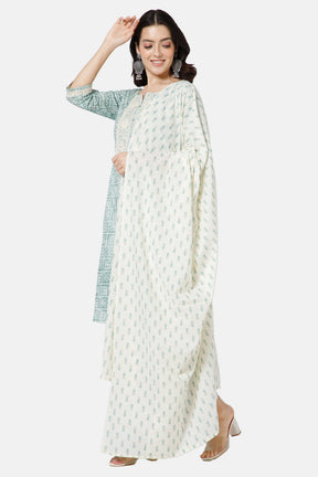 Mythri Straight Kurta With Embroidery Neck Patch And Sleeve Hem Lace Detail With Matching Dupatta Salwar Set  - Green  - SS03
