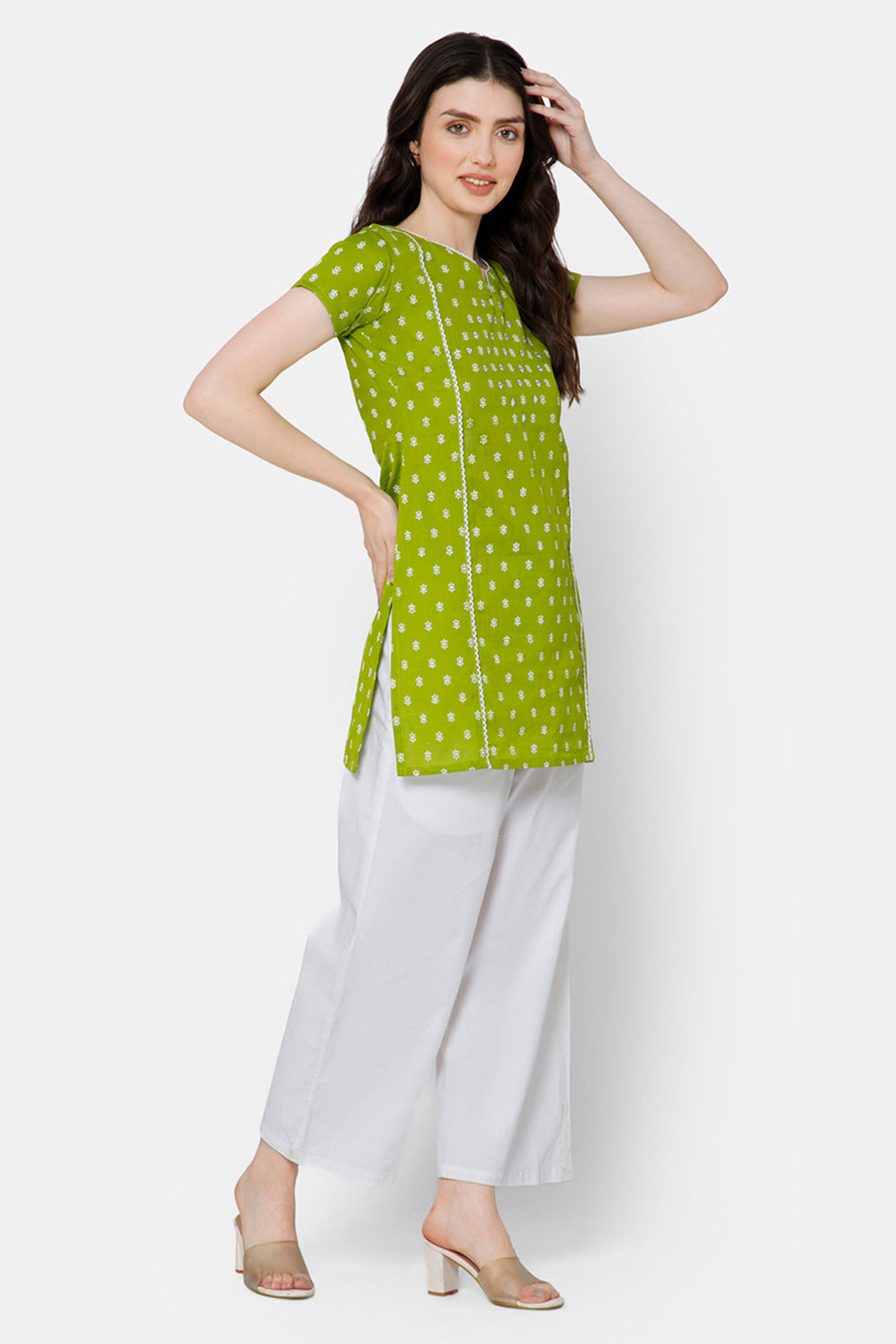 Mythri Women's Casual Tops with Minimalistic Mirror Embroidery With Lace At  The Neckline And Princess Line - Green - E013