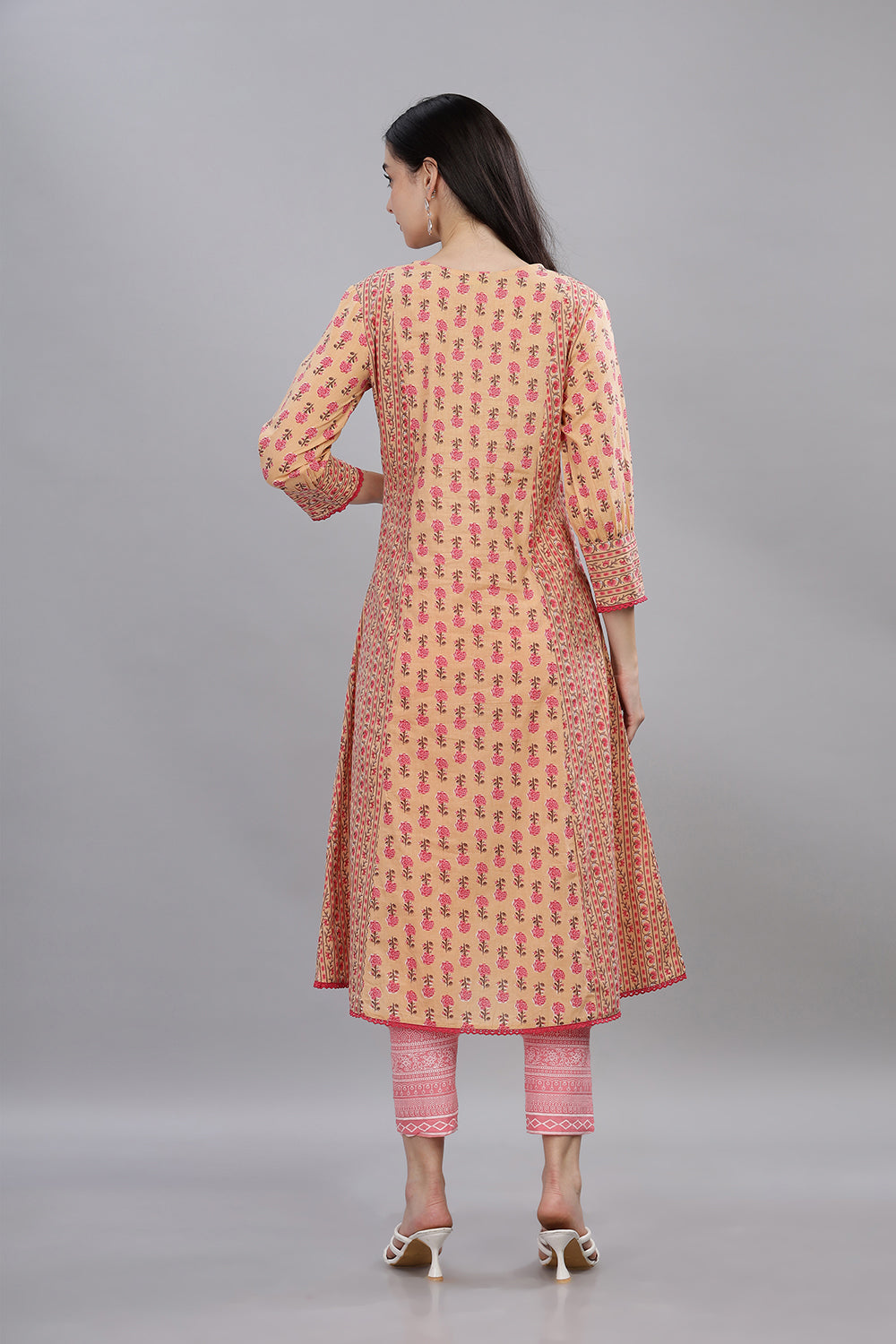 Mythri V Neck Mix & Match Kurta With 3/4th Sleeves  - Peach - KU33