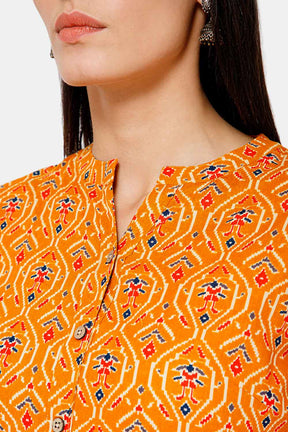 Mythri Women Knee Length Straight Kurtha - Yellow - KU41