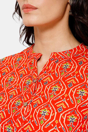 Mythri Women Knee Length Straight Kurtha - Red - KU41